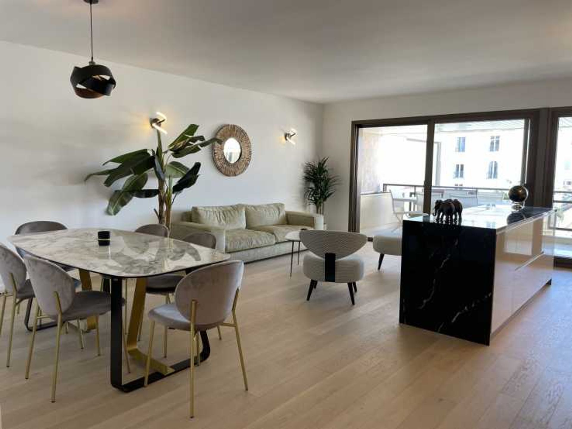 Condominium in Cannes, Provence-Alpes-Côte d'Azur 11050001