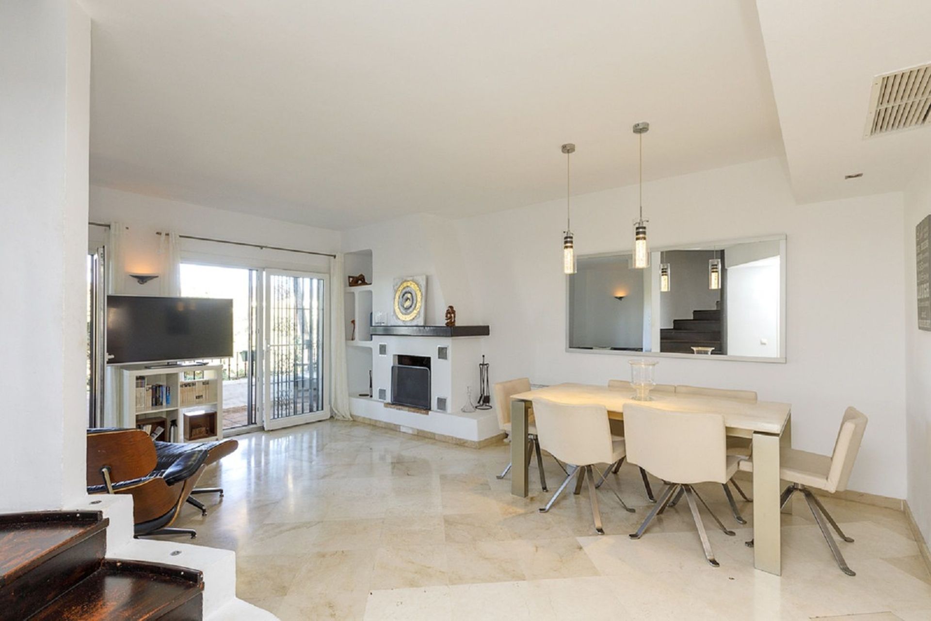 Condominium in Marbella, Andalucía 11050039