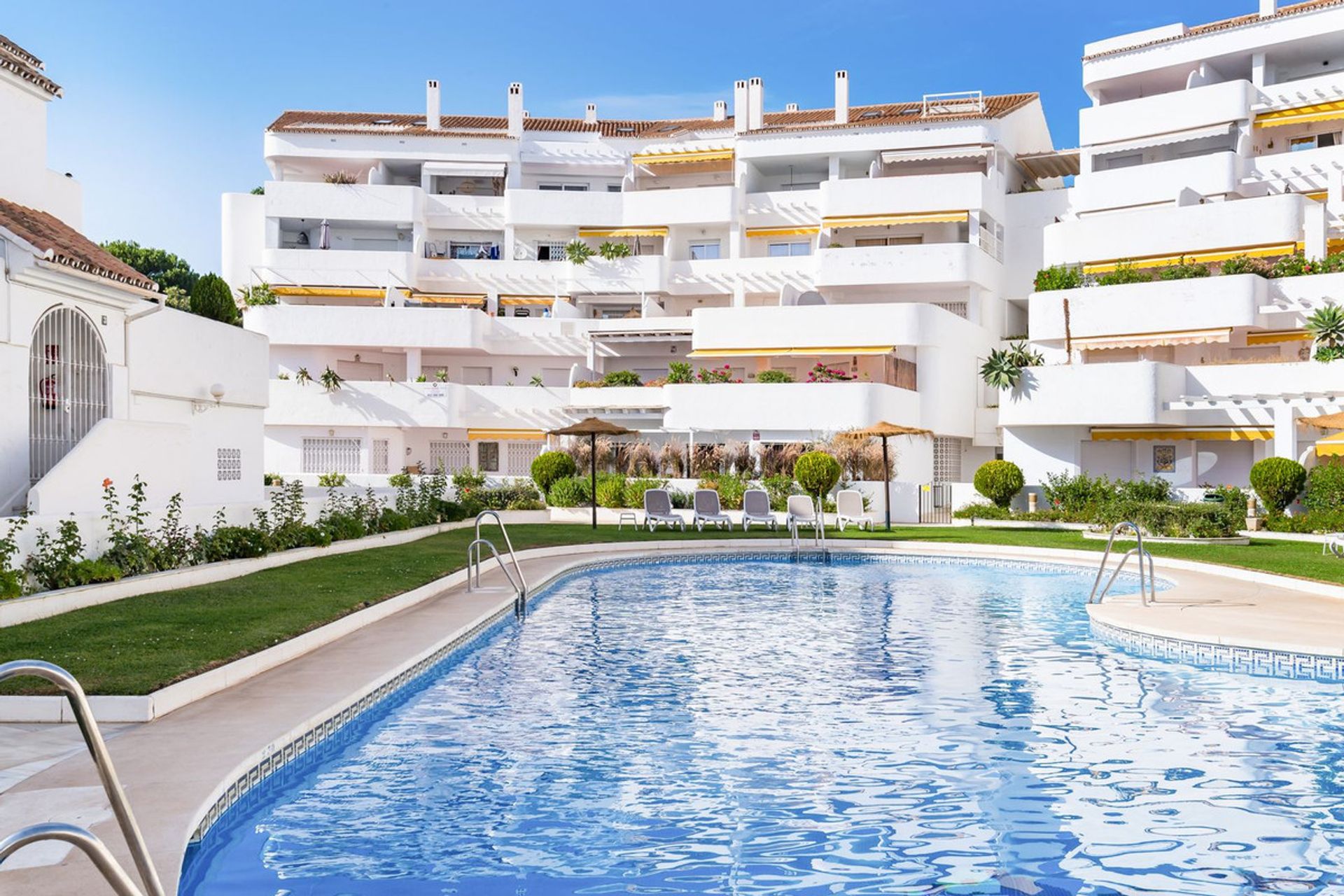 Condominium in Marbella, Andalucía 11050046