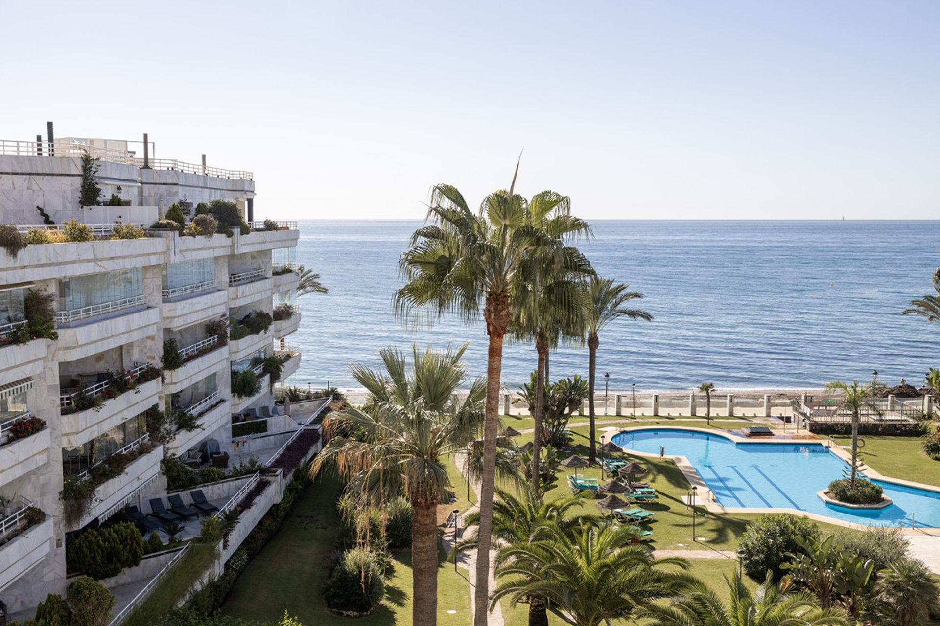 Condominium in Marbella, Andalucía 11050114