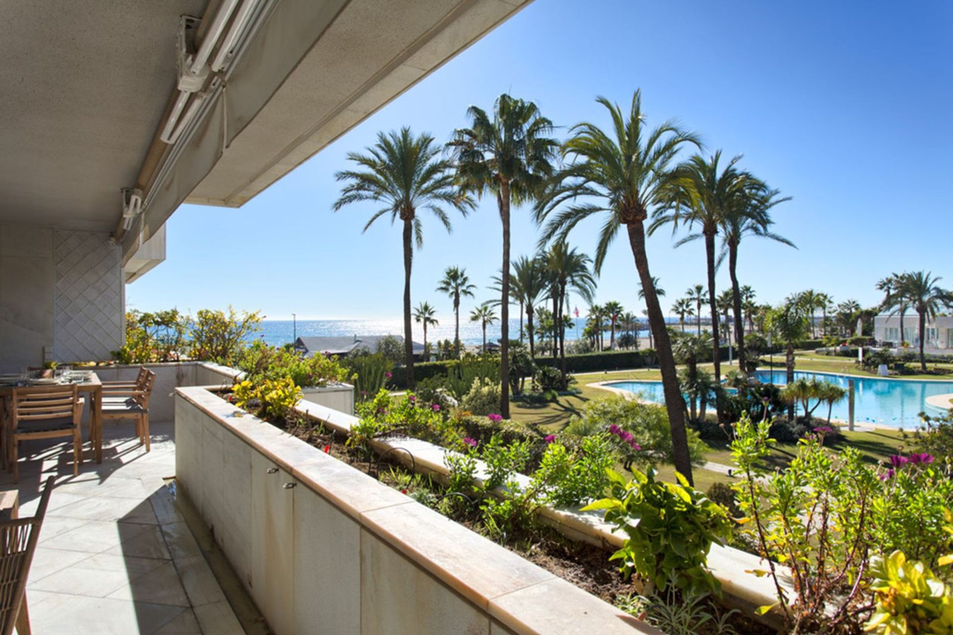 Condominium in Marbella, Andalucía 11050124