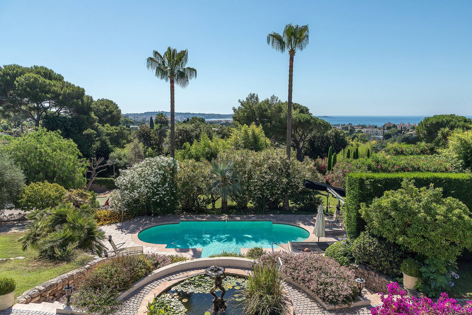 Huis in Cannes, Provence-Alpes-Côte d'Azur 11050389