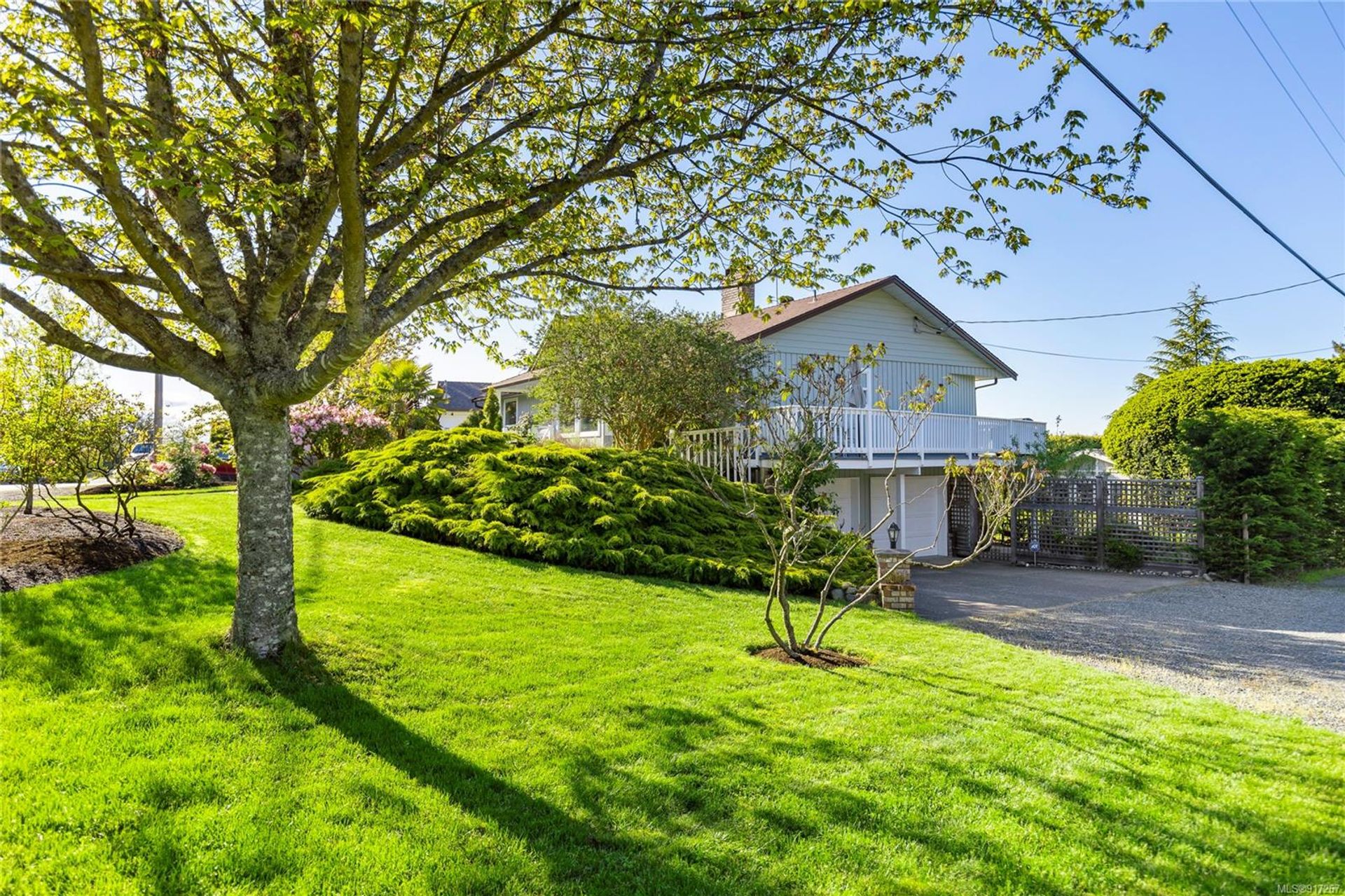 عمارات في Qualicum Beach, British Columbia 11051025