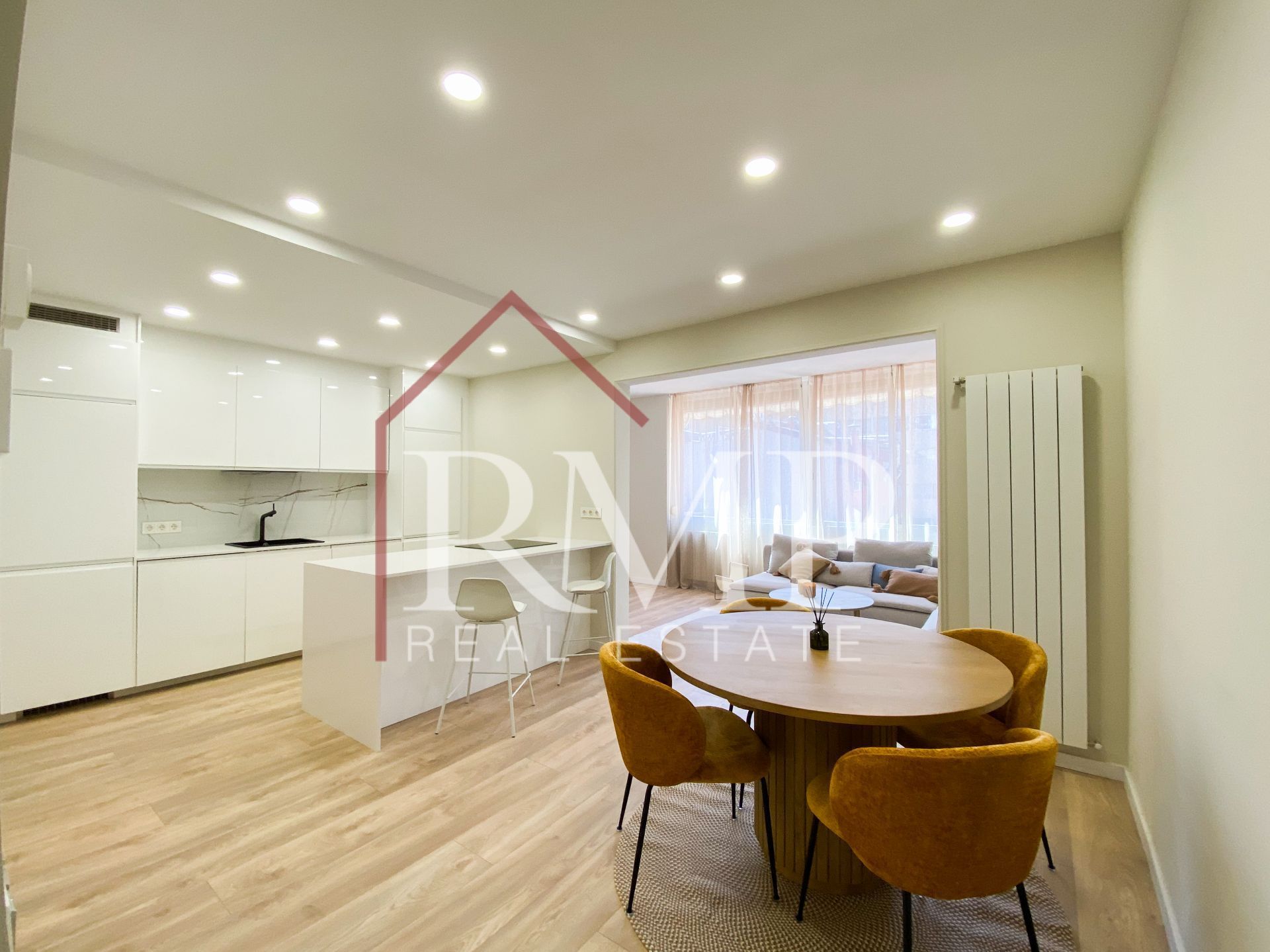 Condominium dans Barcelone, Catalogne 11051432