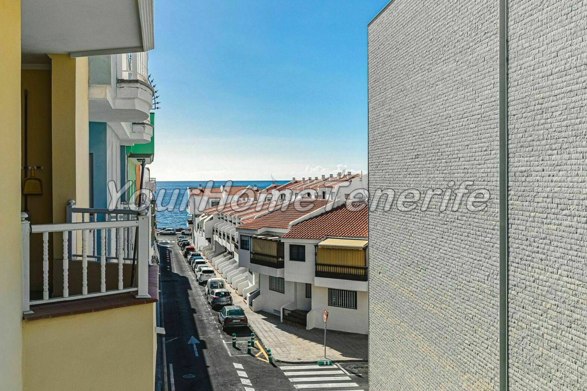 Condominium in Guía de Isora, Canary Islands 11051536