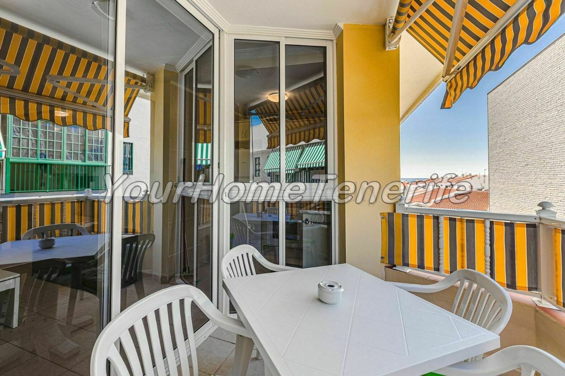 Condominium in Guía de Isora, Canary Islands 11051536