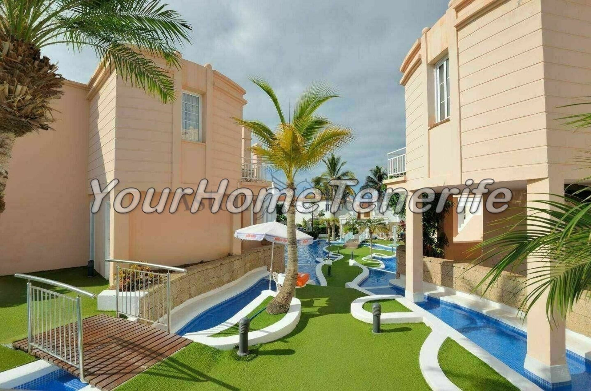 Condominium dans Adeje, Canary Islands 11051578