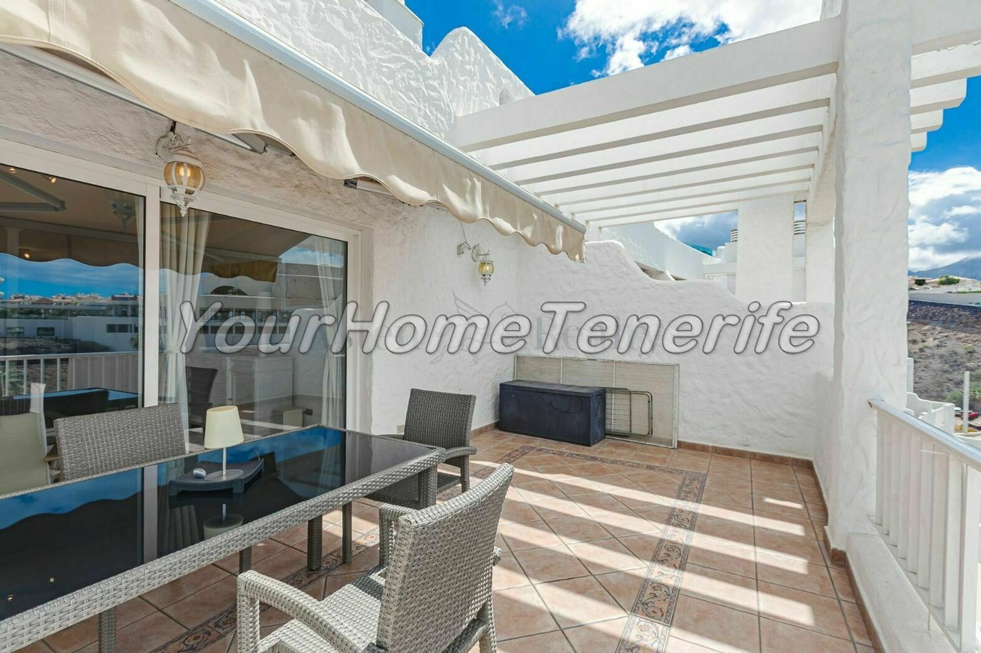 Condominium in Adeje, Canary Islands 11051595