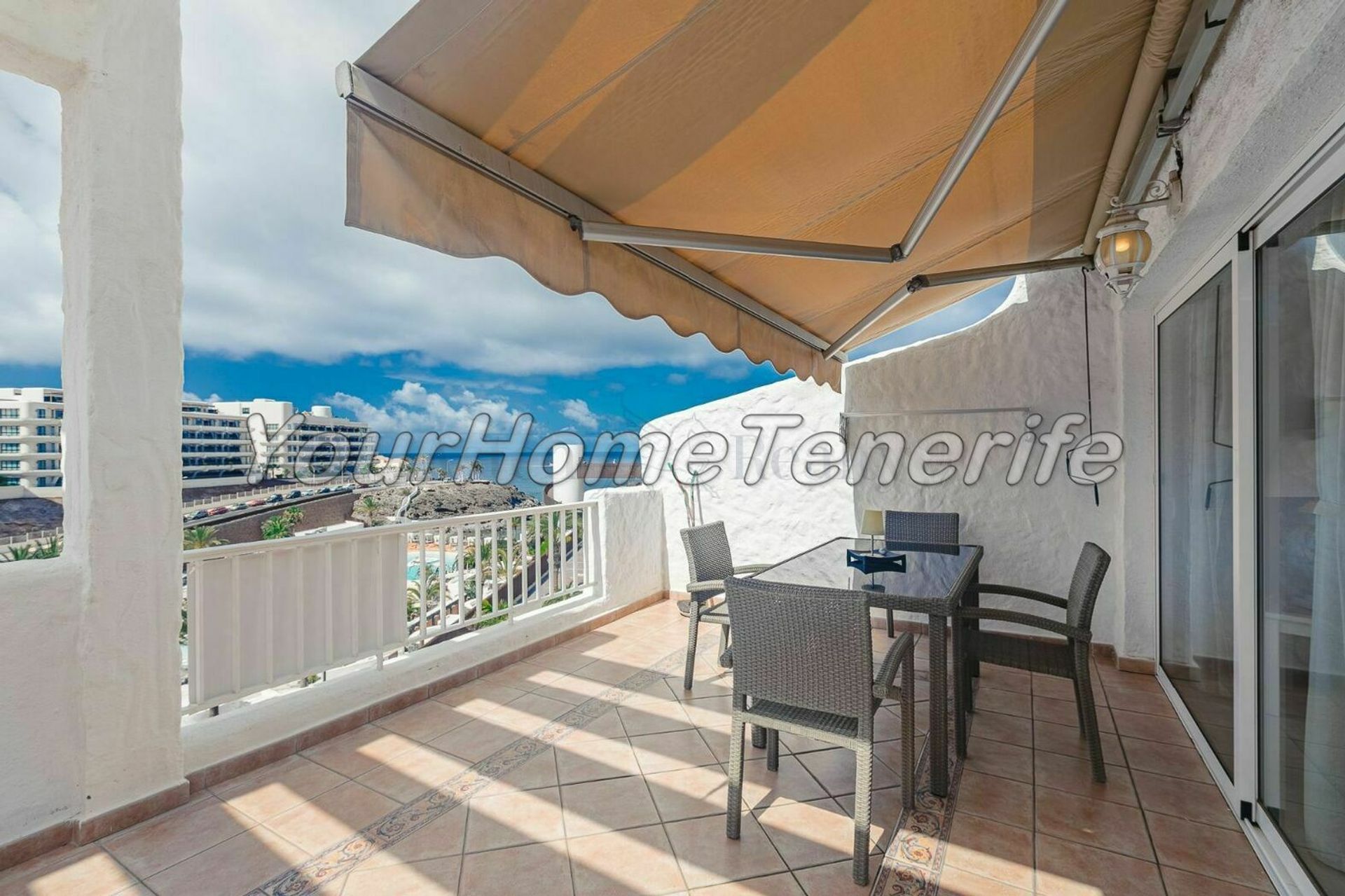 Condominium in Adeje, Canary Islands 11051595