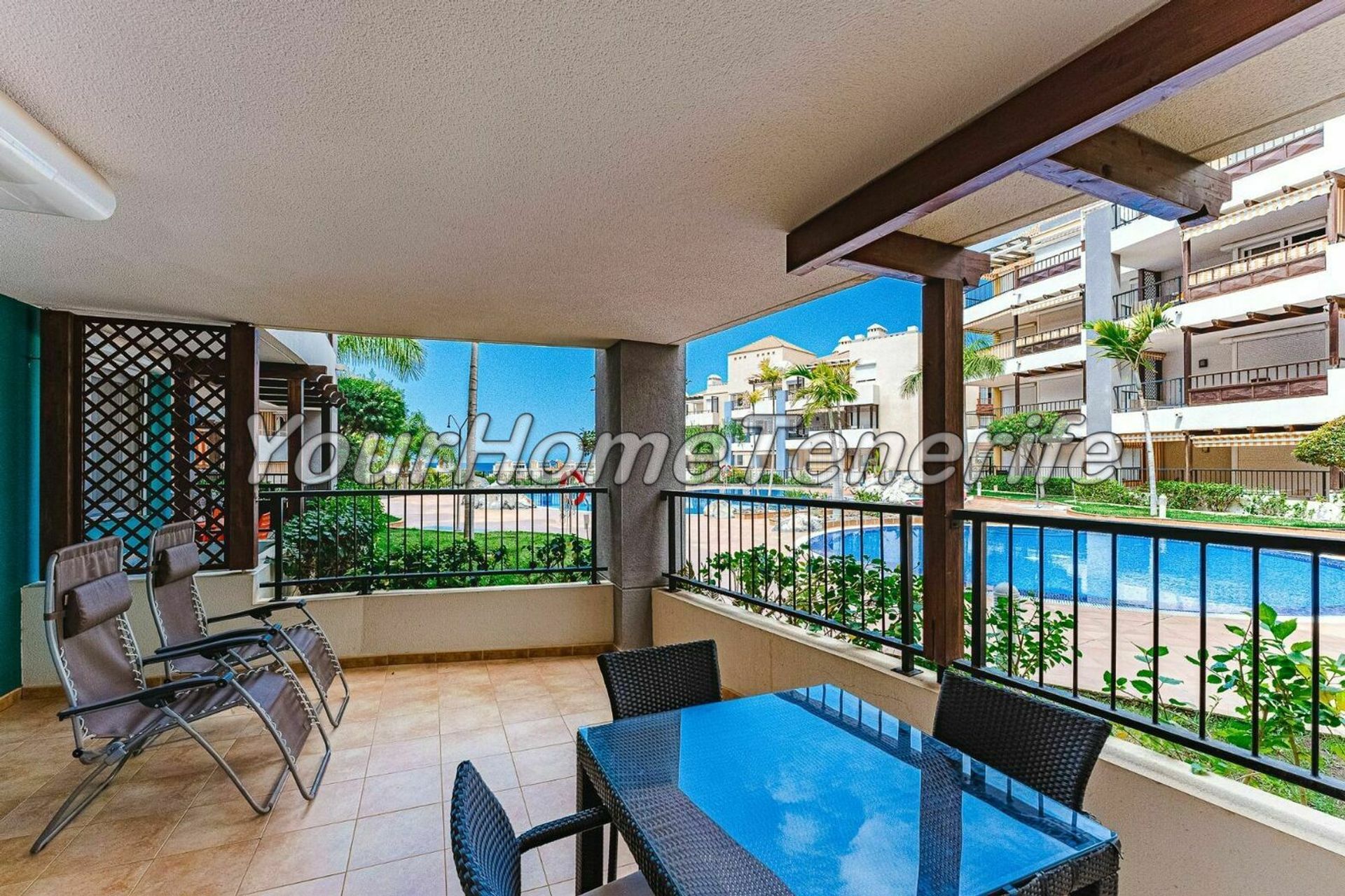 Condominium in Arona, Canary Islands 11051603