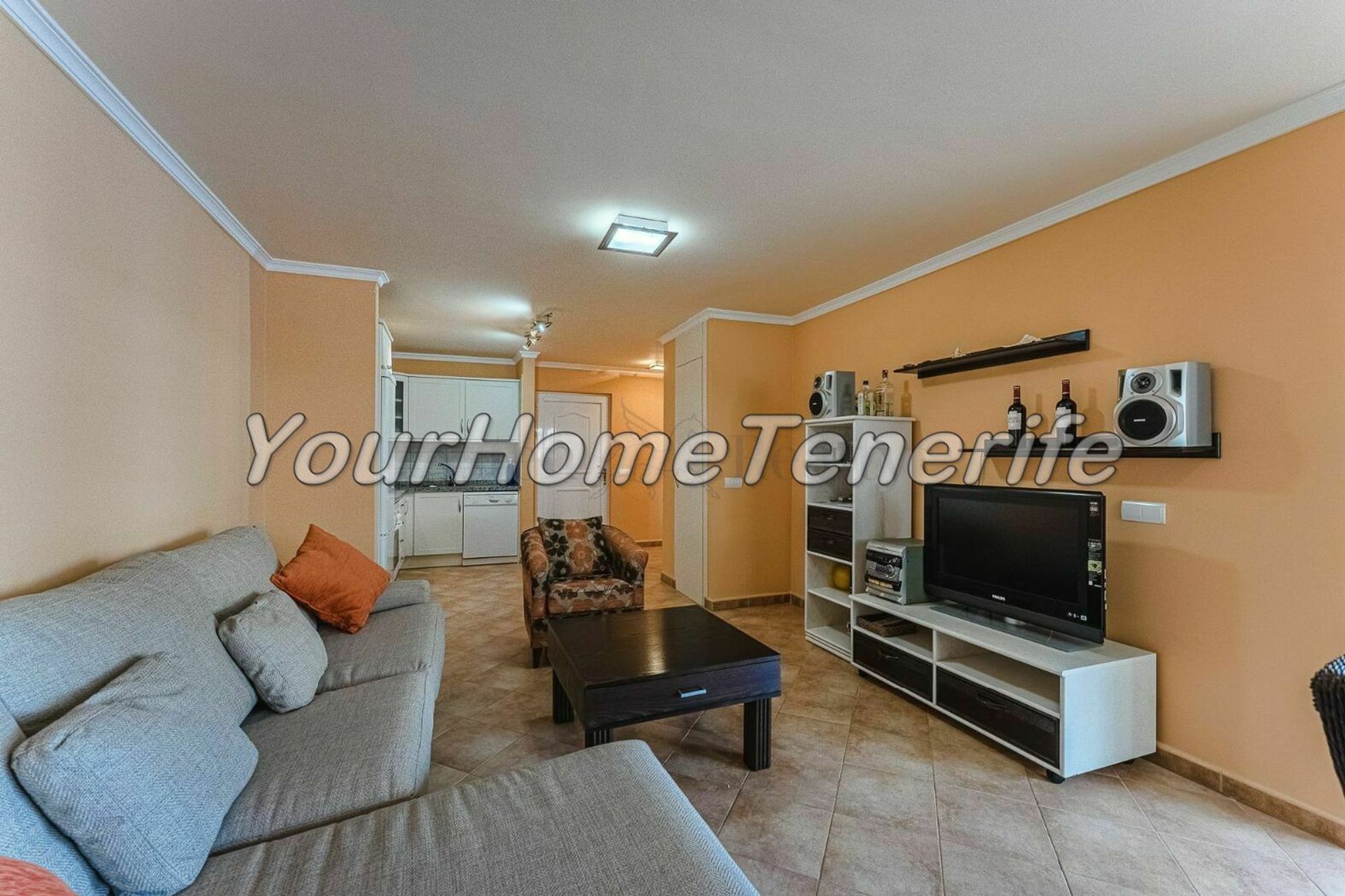 Condominium in Arona, Canary Islands 11051603