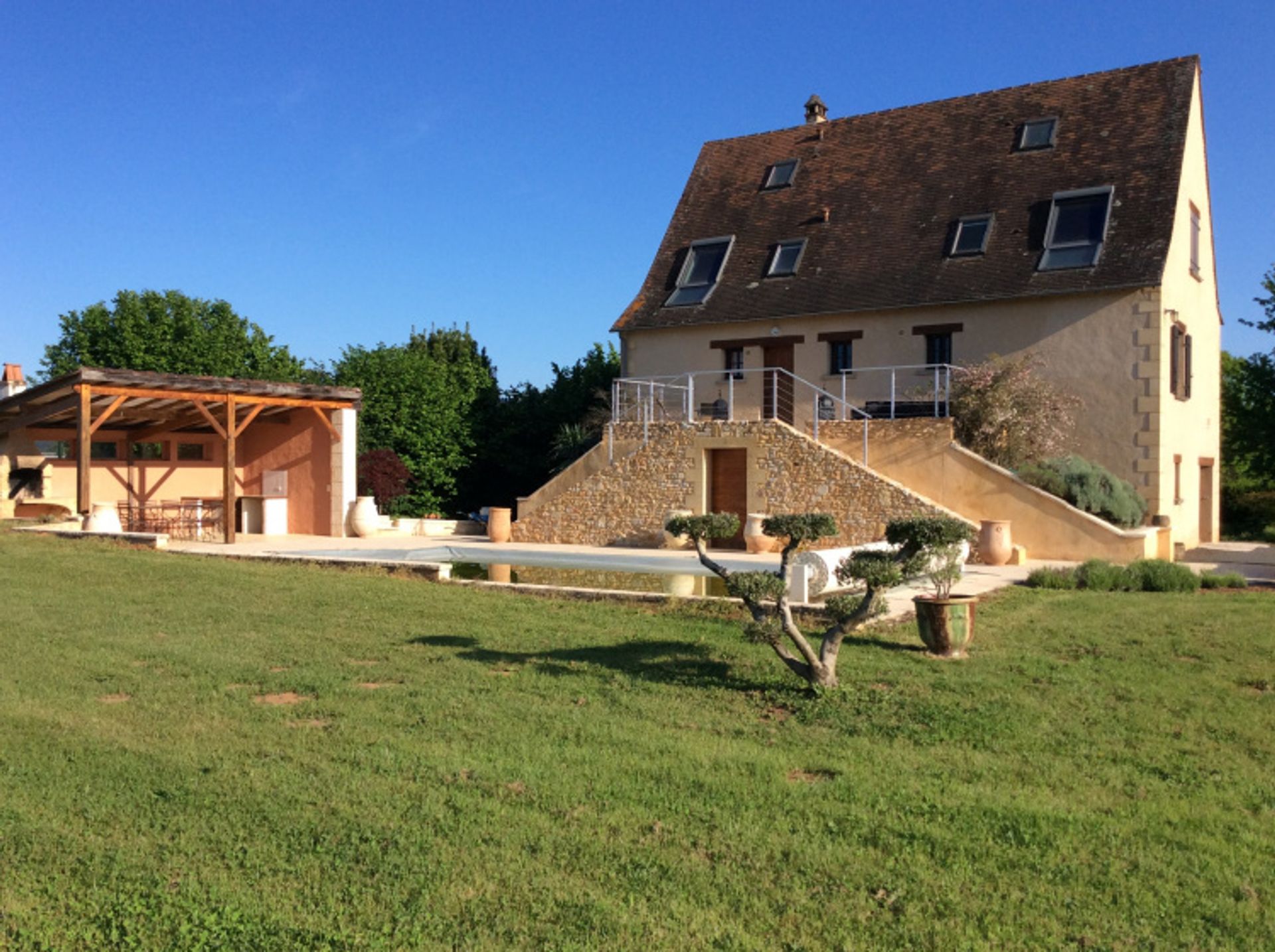 Land i Le Coux, Nouvelle-Aquitaine 11051725