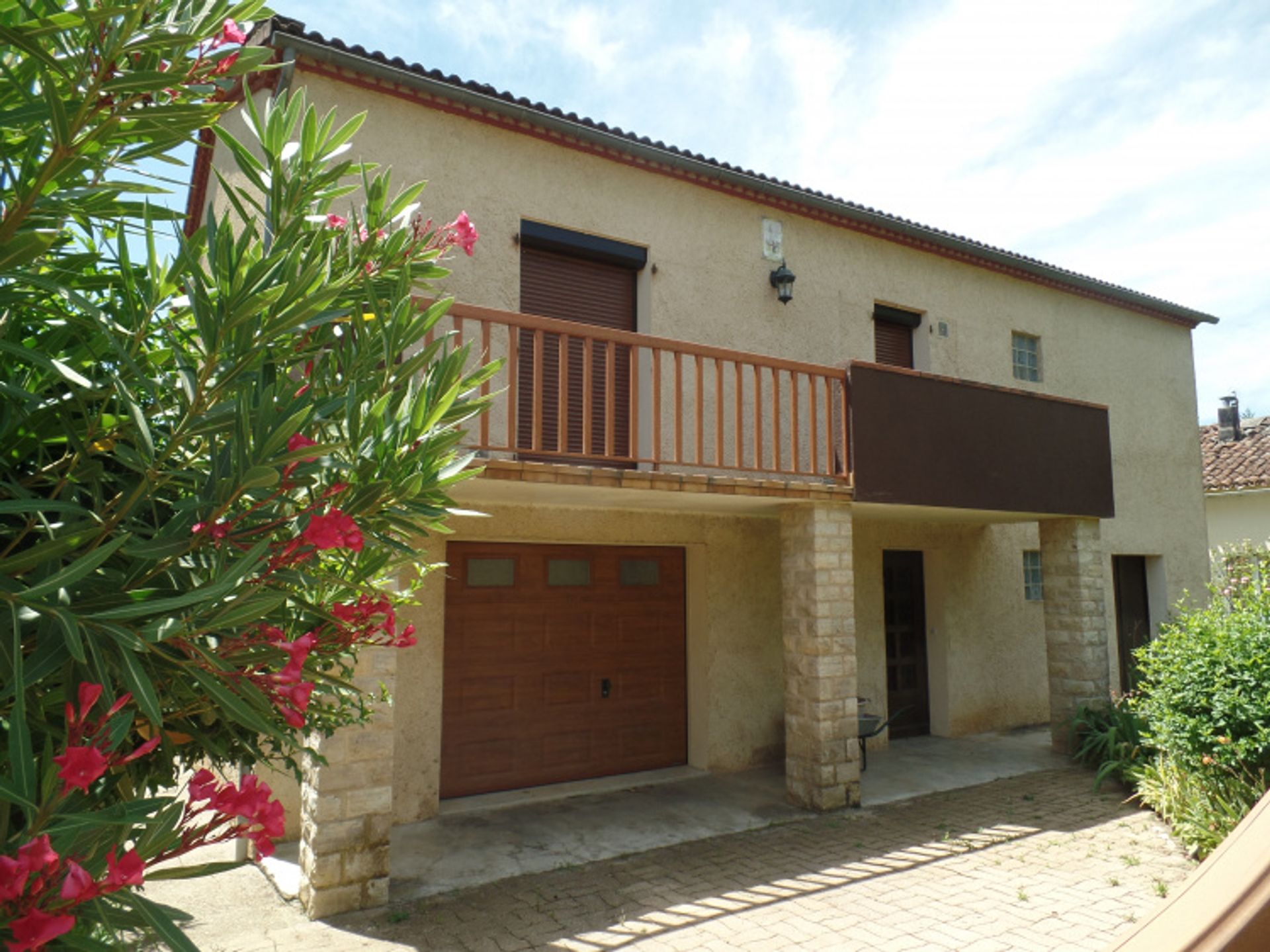 Hus i Puy-l'Eveque, Occitanie 11051824