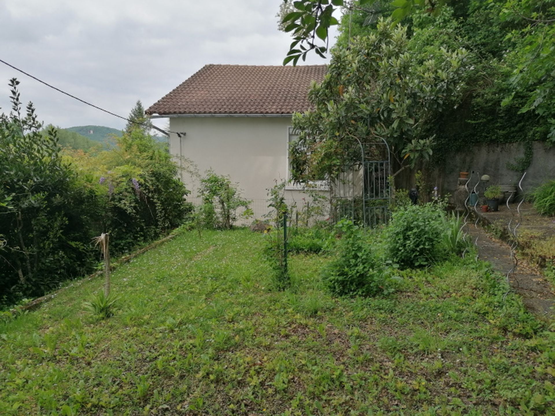 Hus i Puy-l'Eveque, Occitanie 11051836