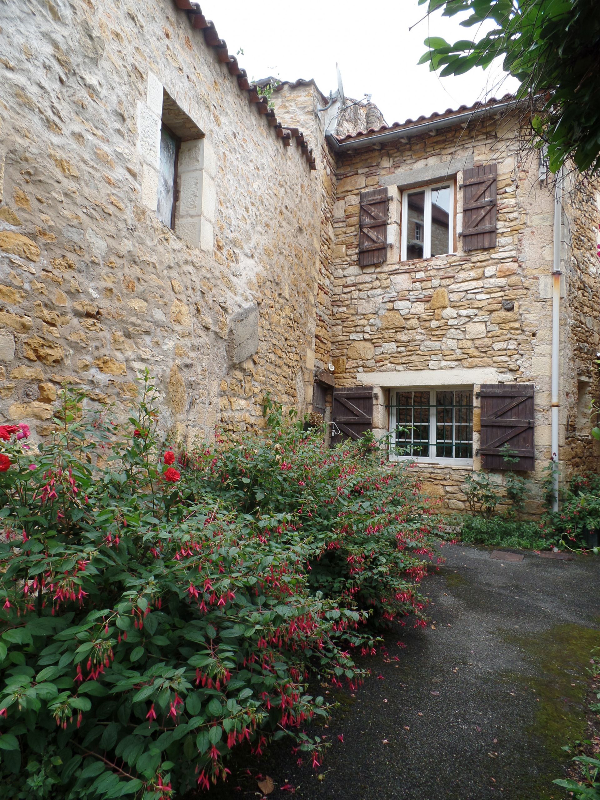 Hus i Puy-l'Évêque, Occitanie 11051881