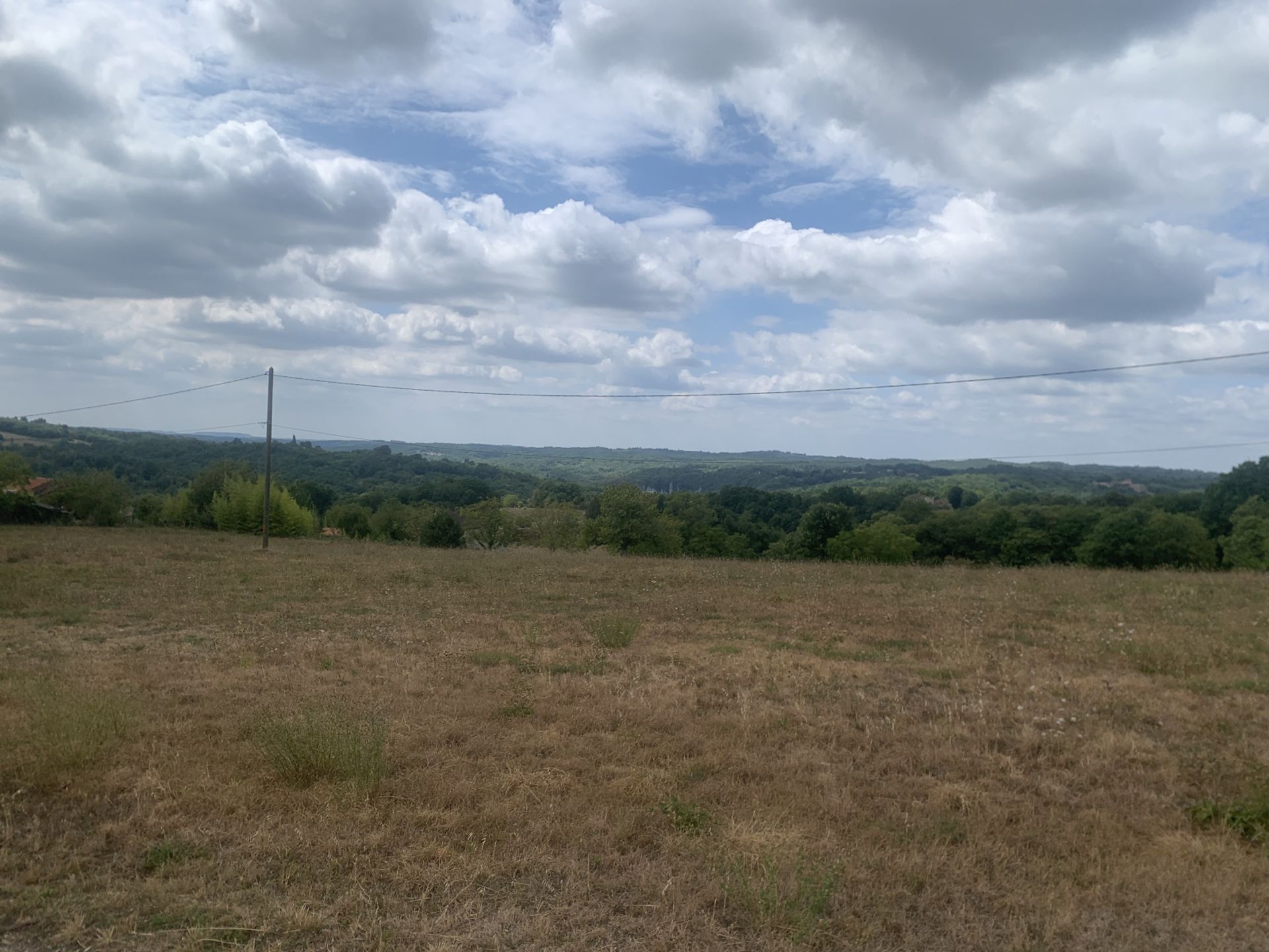 Maa sisään Duravel, Occitanie 11051898