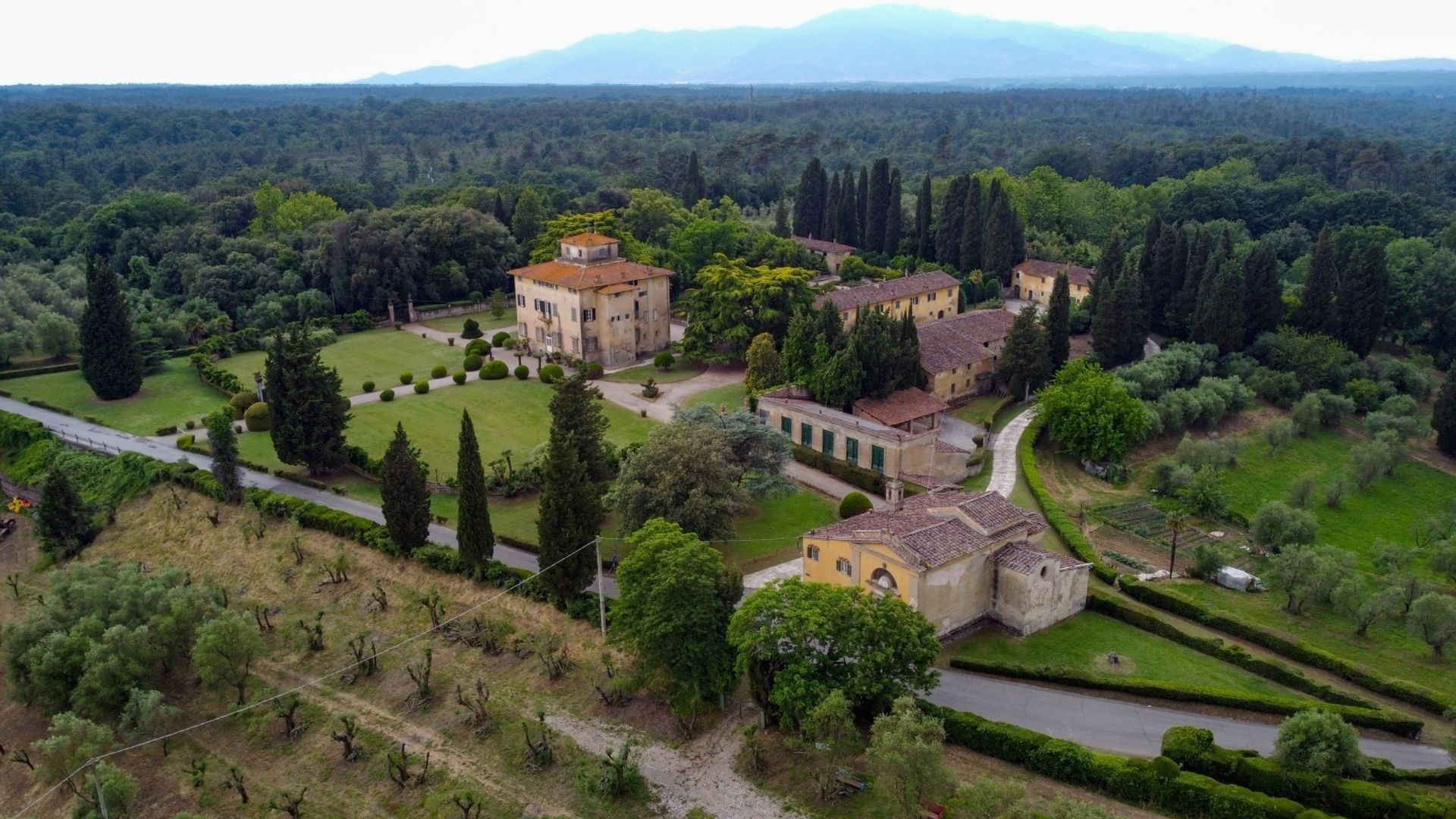 Hus i , Toscana 11051960