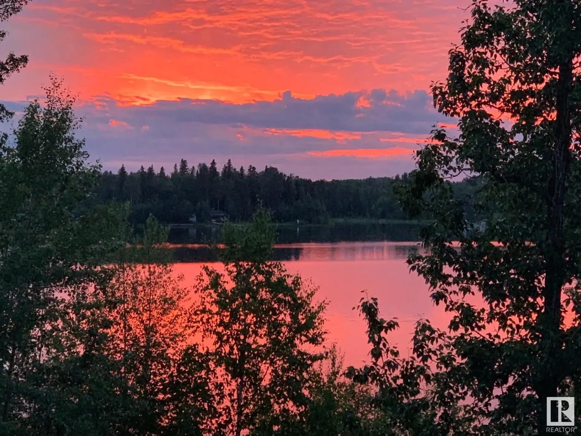 Yang lain dalam Carvel, Alberta 11052026