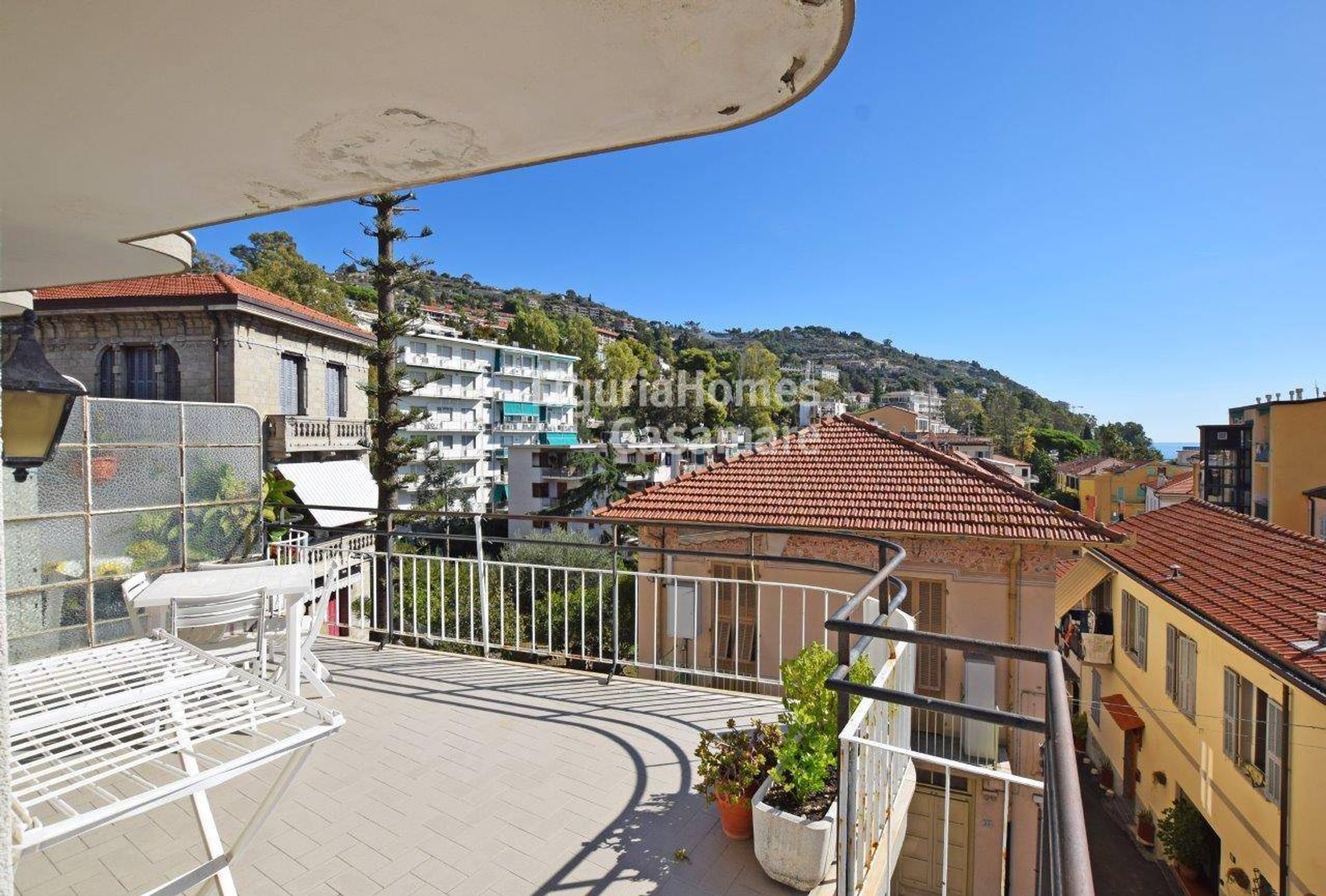 Condominio en Ospedaletti, Liguria 11052356