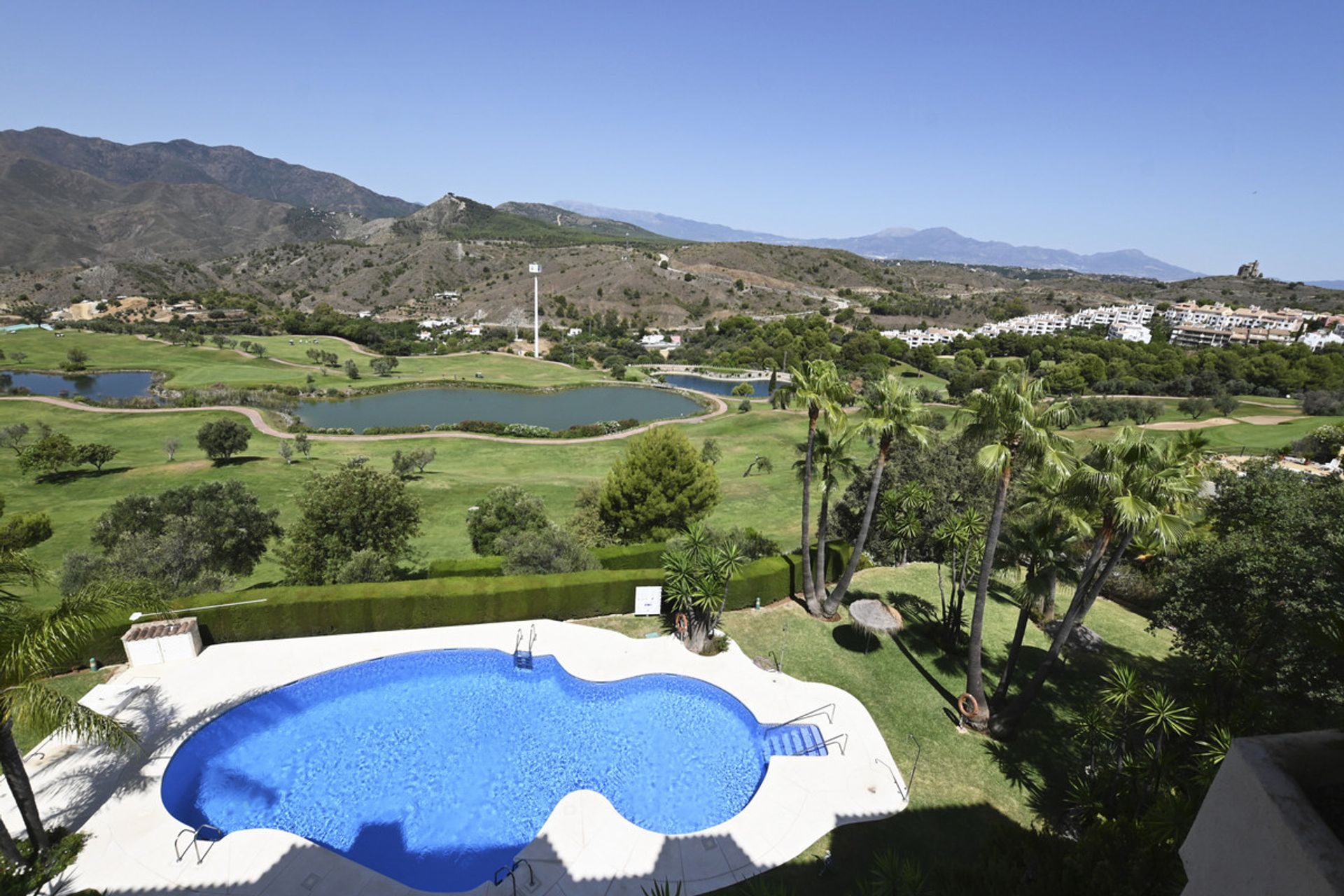 Condominium in Alhaurín el Grande, Andalusia 11052819