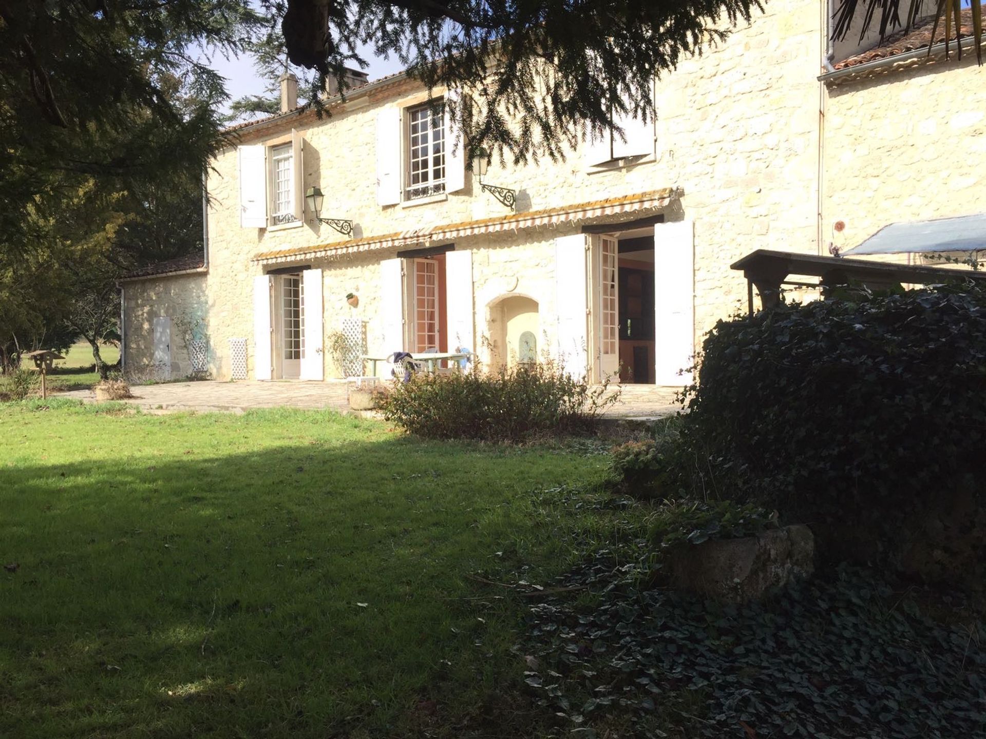 casa en Condom, Occitanie 11053219