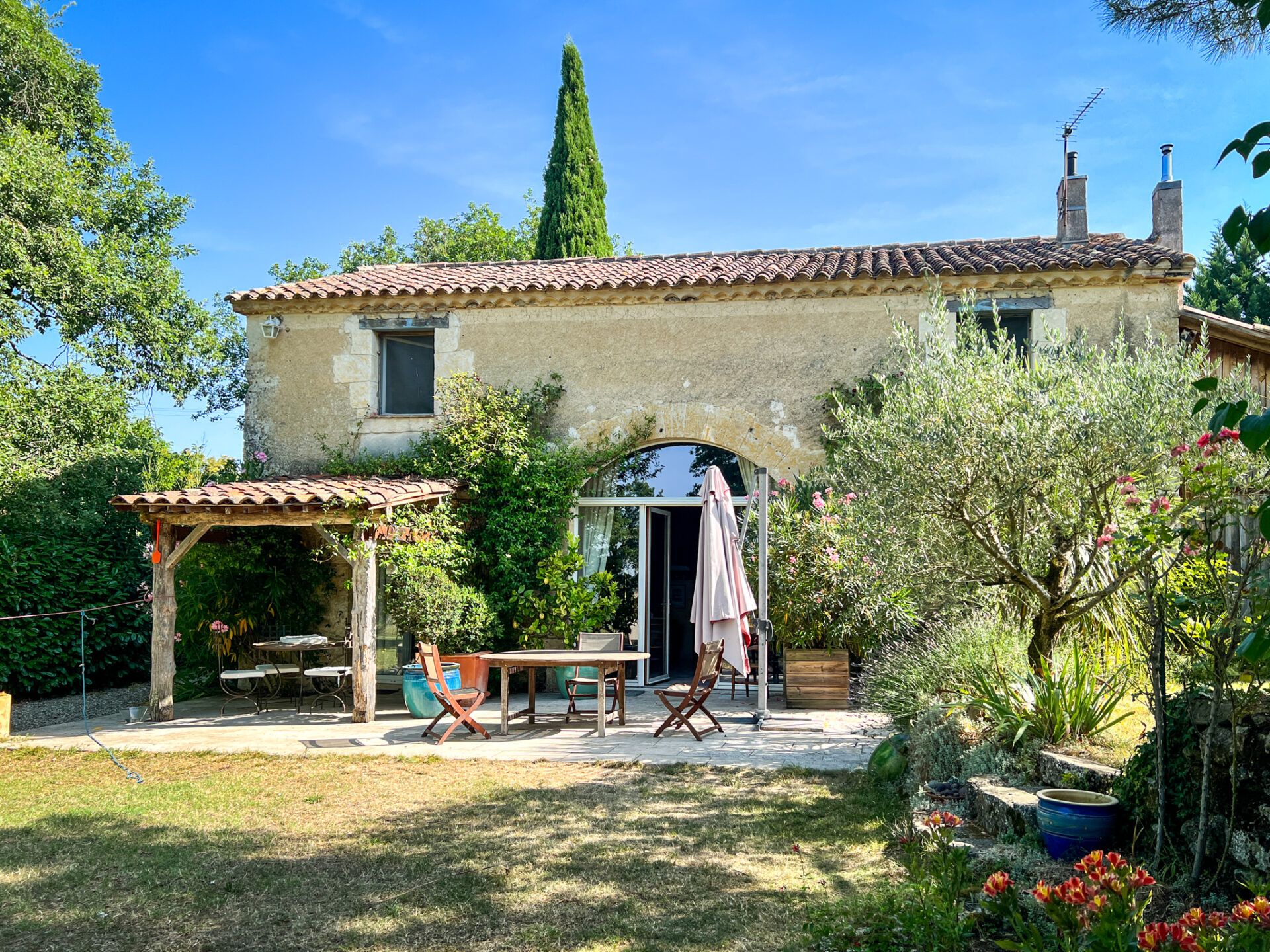 Condominium in Lectoure, Occitanie 11053232