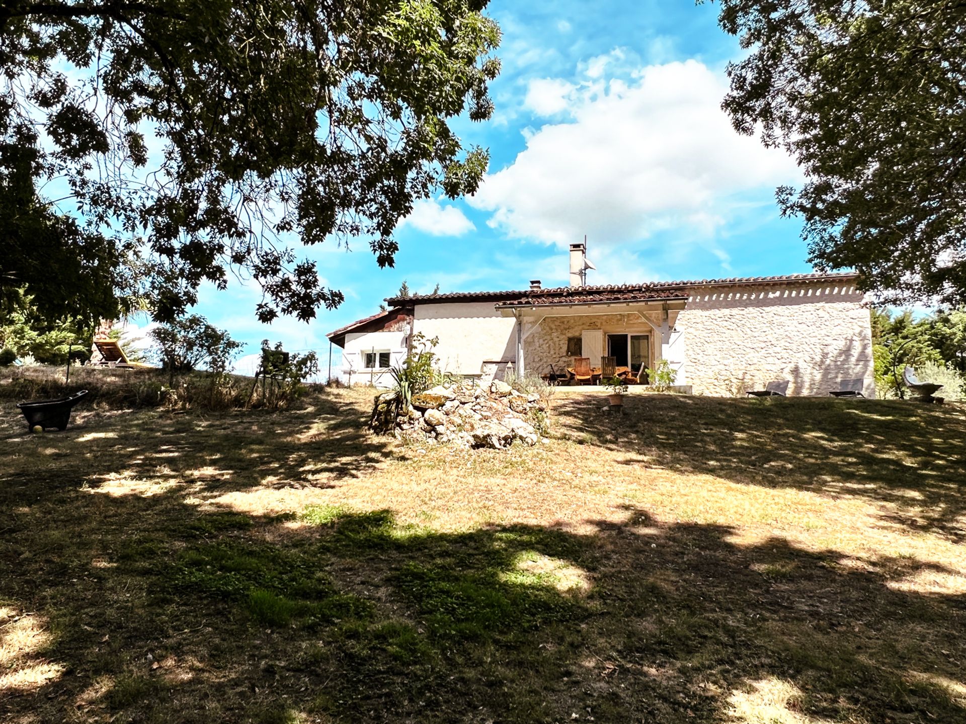 Condominium in Saint-Clar, Occitanie 11053242