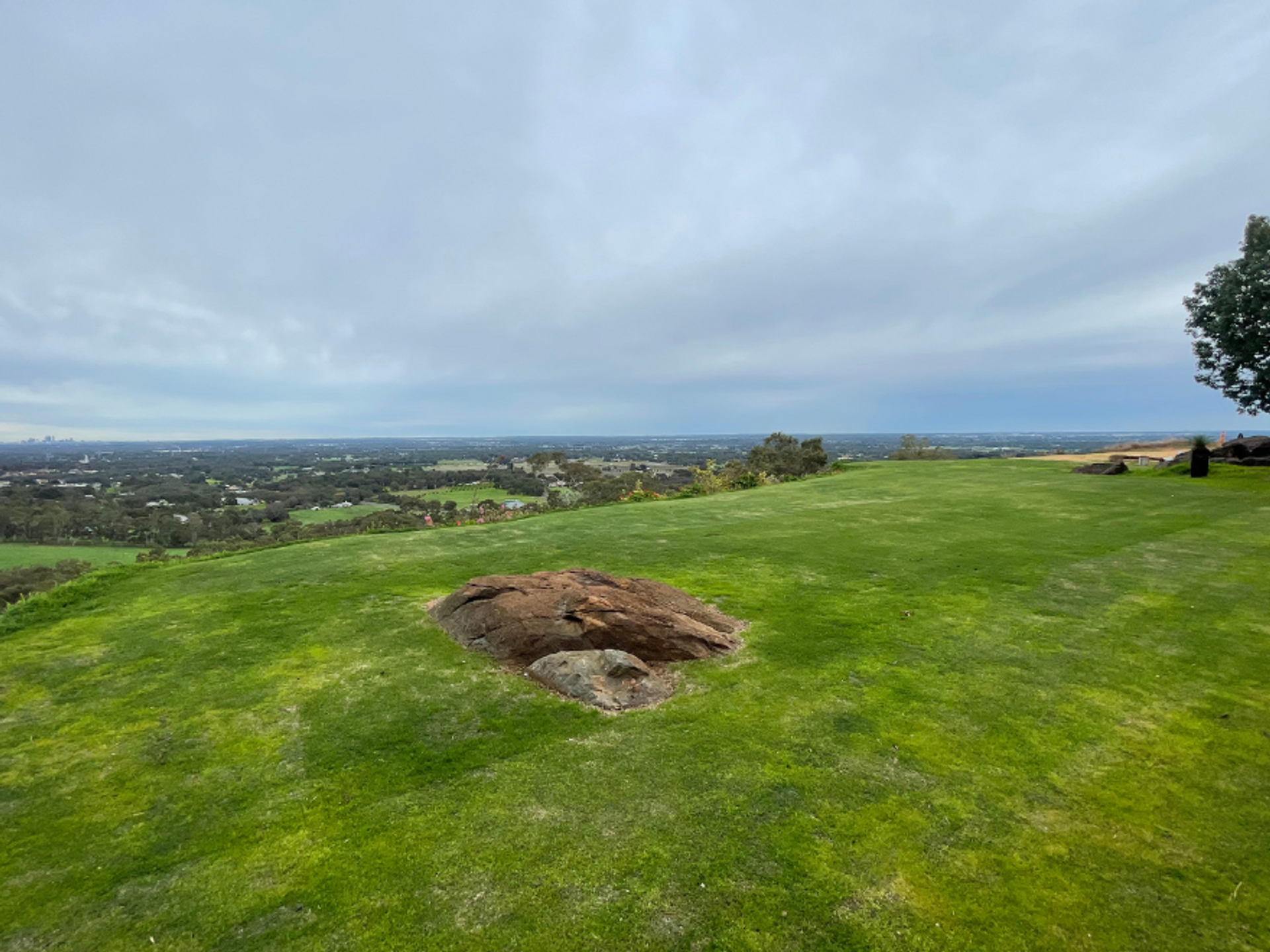 Terra no Red Hill, Western Australia 11053294