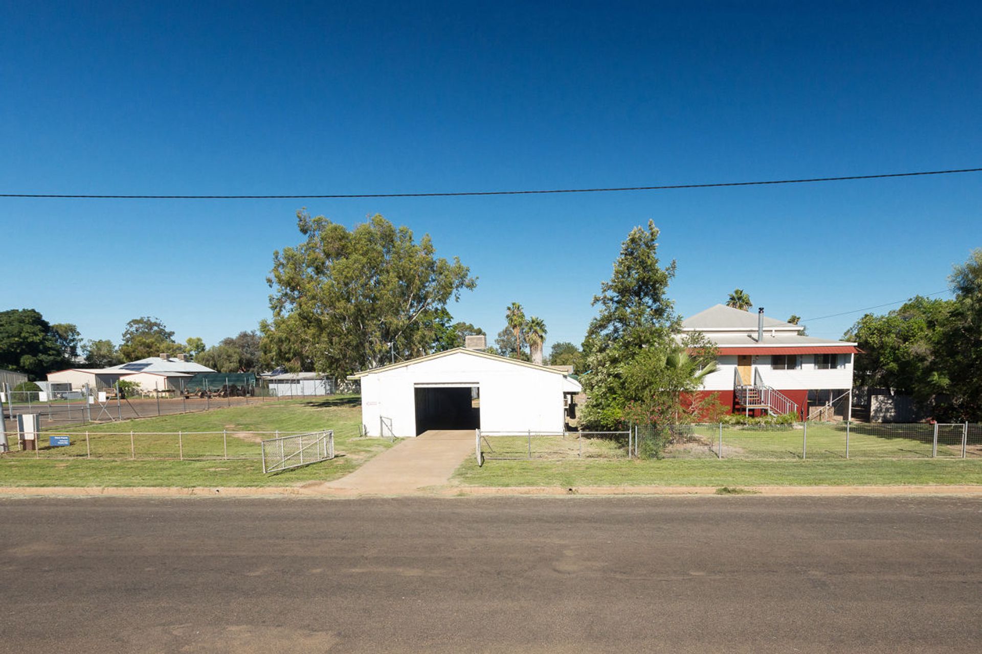 Dom w Charleville, Queensland 11053551