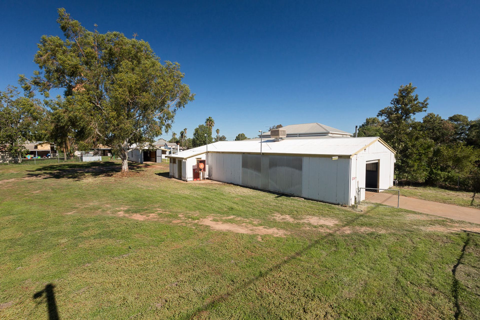 Dom w Charleville, Queensland 11053551