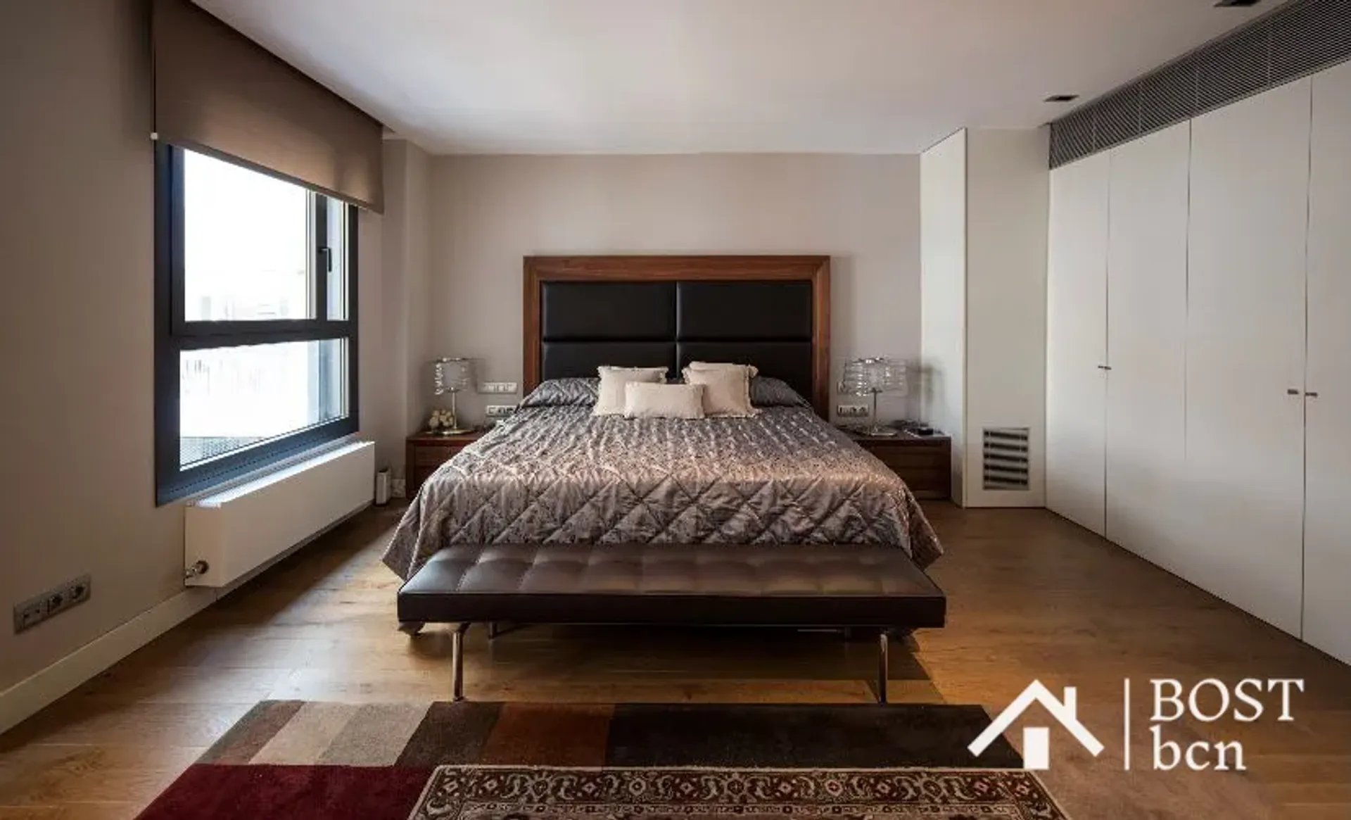 Condominio nel Barcelona, Carrer del Mestre Nicolau 11053631