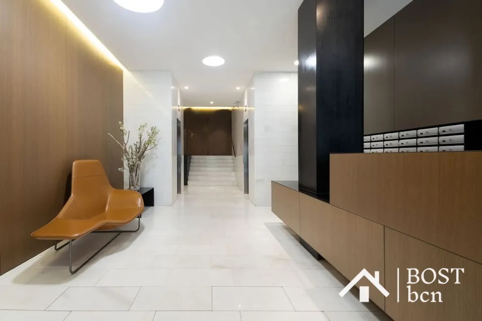 Condominio nel Barcelona, Carrer del Mestre Nicolau 11053631