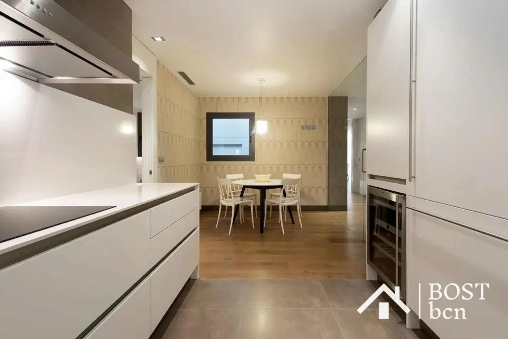 Condominio nel Barcelona, Carrer del Mestre Nicolau 11053631