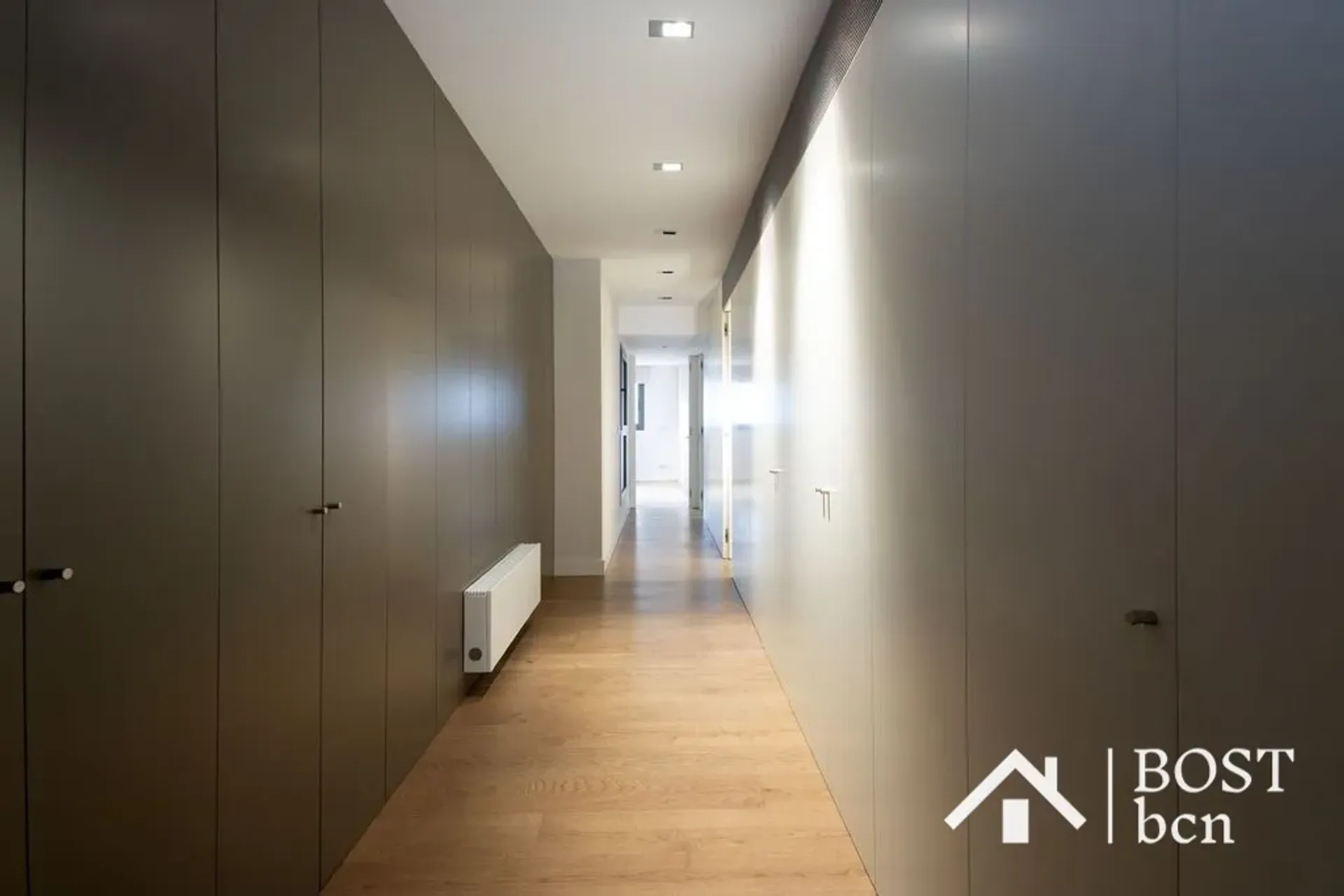 Condominio nel Barcelona, Carrer del Mestre Nicolau 11053631