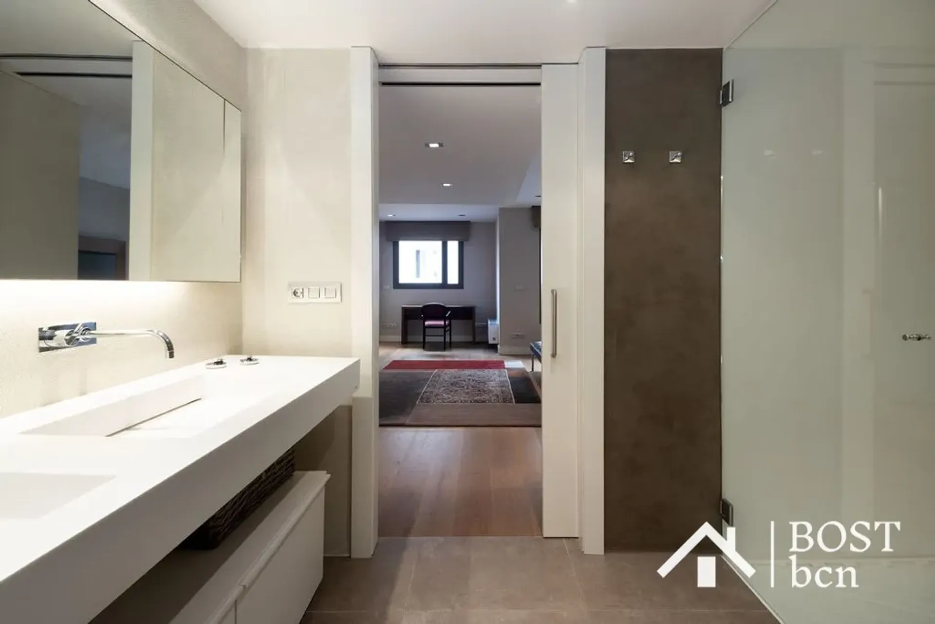 Condominio nel Barcelona, Carrer del Mestre Nicolau 11053631