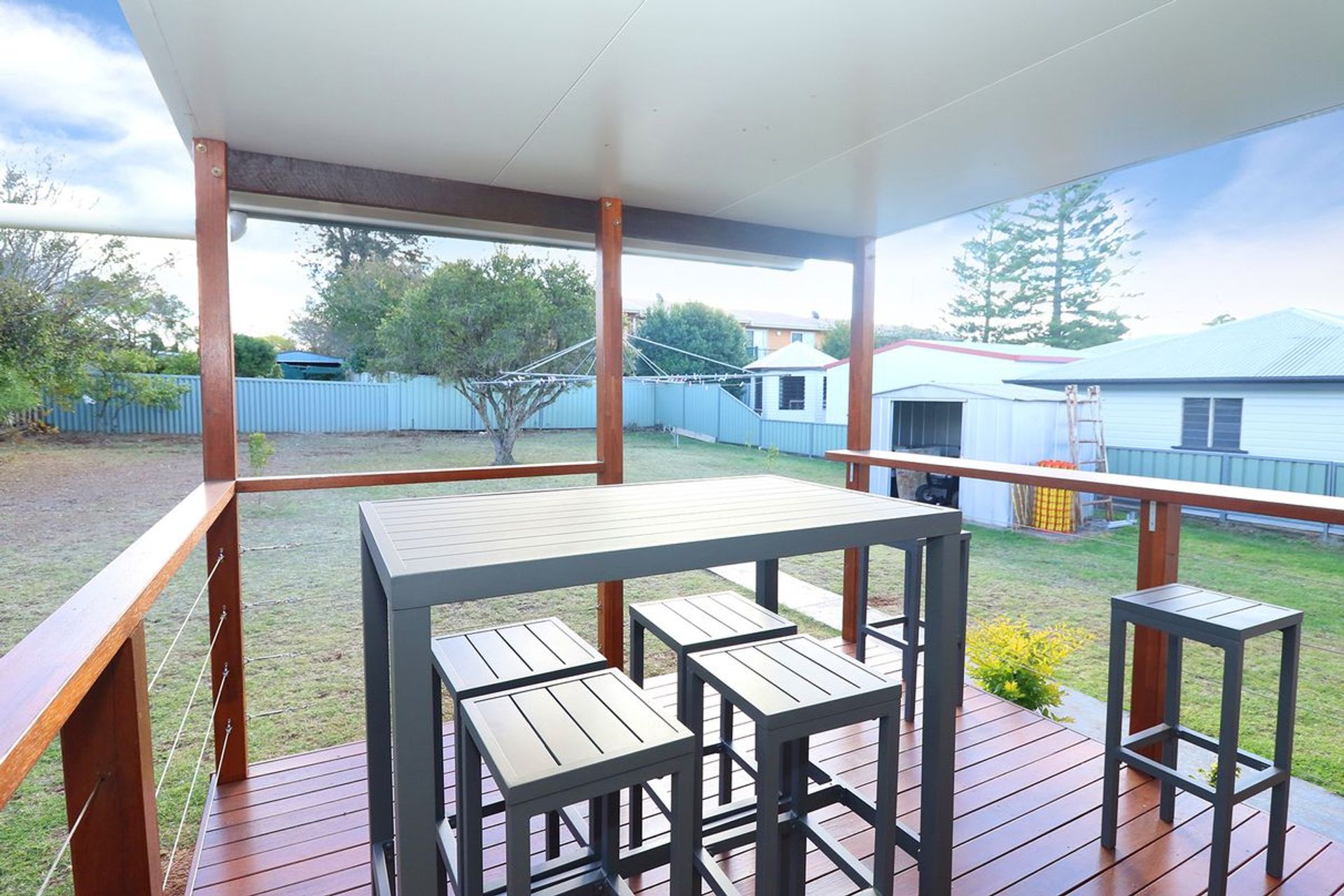 Rumah di Harristown, Queensland 11053667