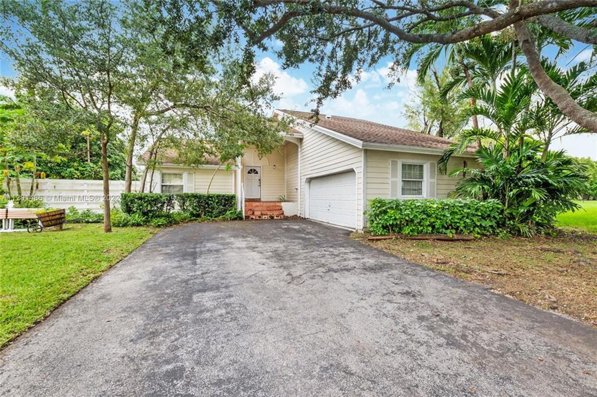 Condominium dans Country Walk, Florida 11054845