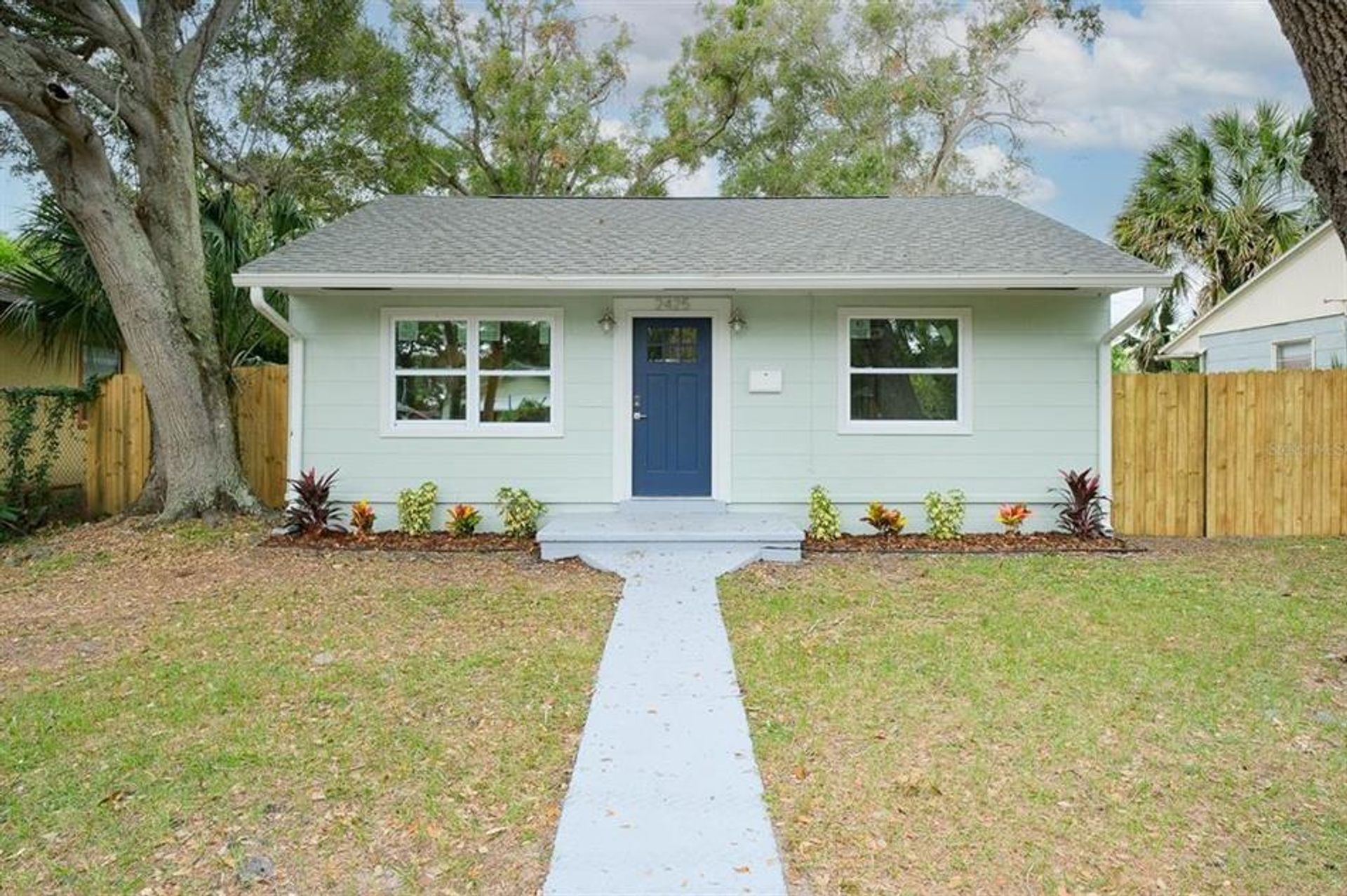 House in St. Petersburg, Florida 11054894