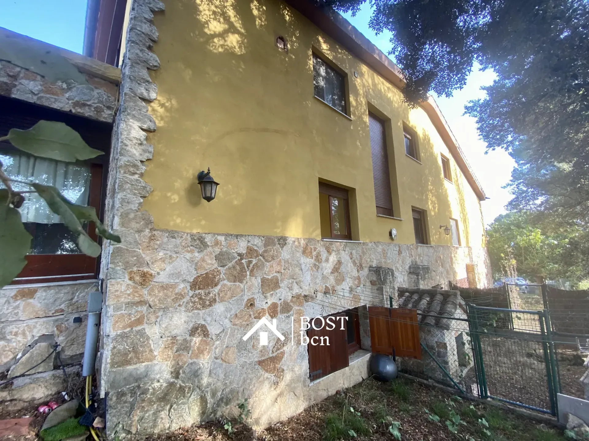 House in Palau-solità i Plegamans, Catalonia 11055360