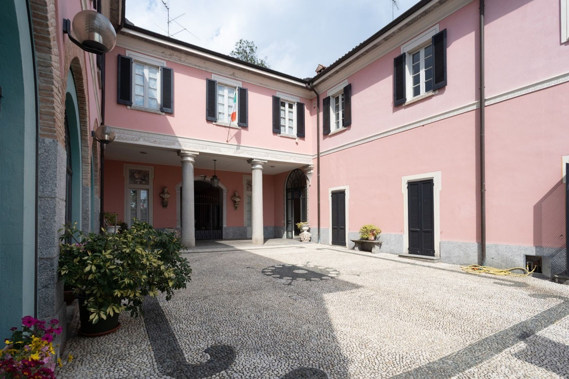 Hus i Albese con Cassano, Lombardy 11055714