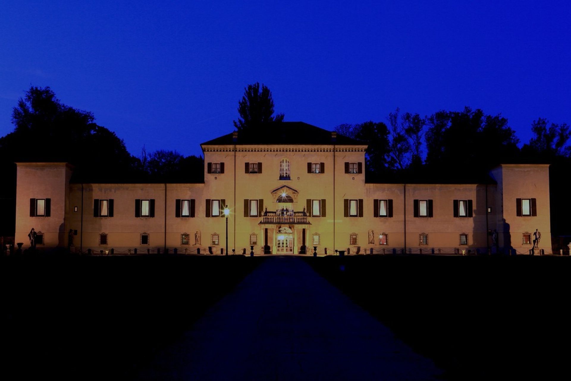 casa en Reggiolo, Emilia-Romaña 11055723