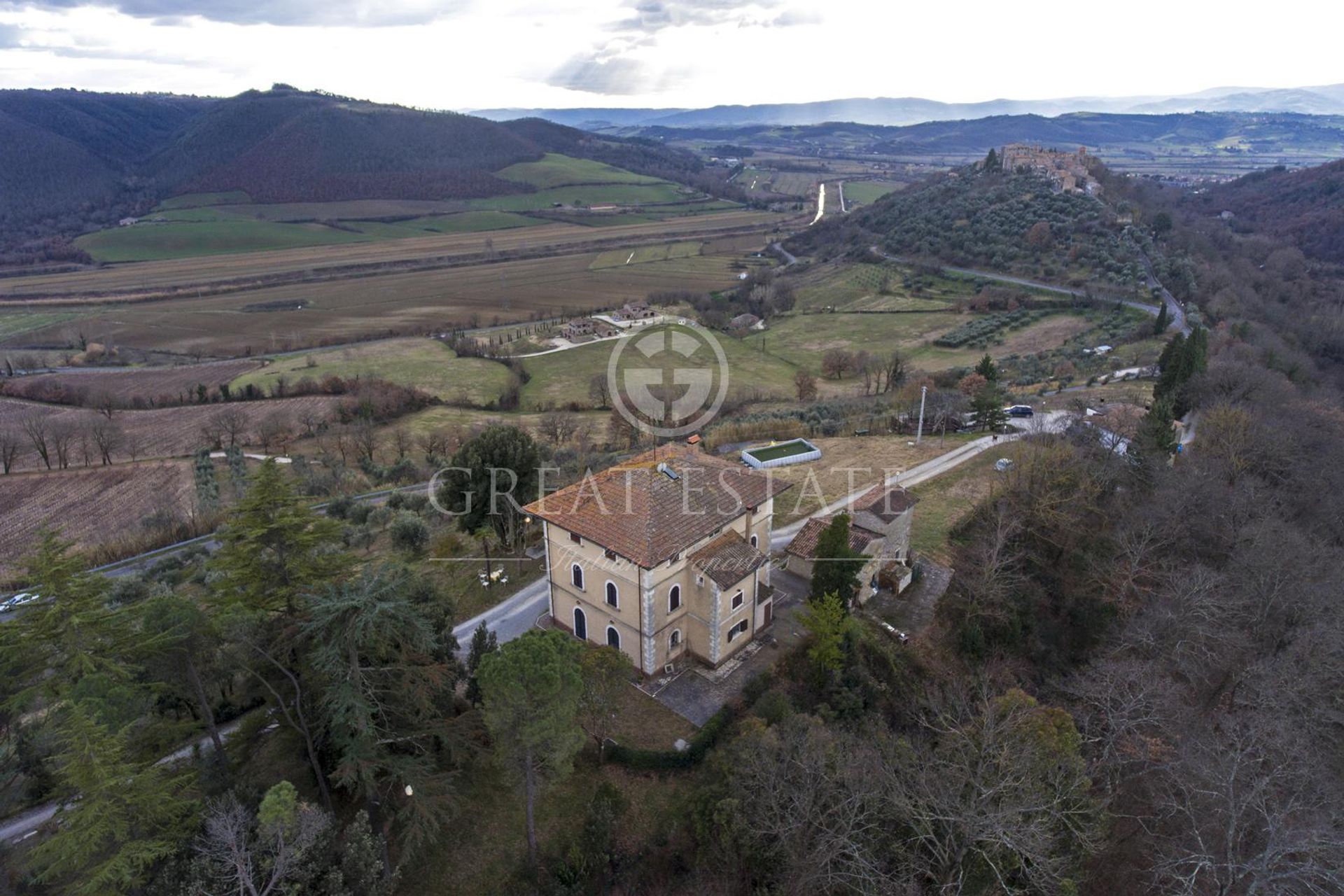 casa en Fabro, Umbria 11055980