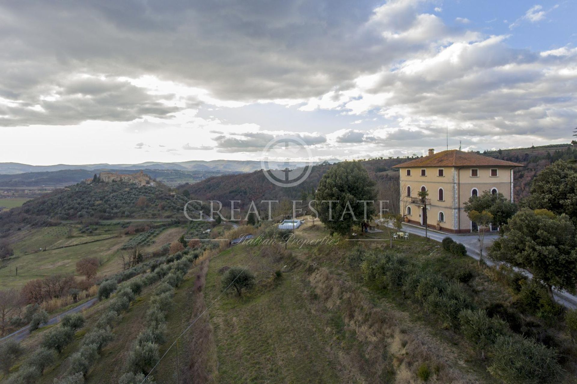 casa en Fabro, Umbria 11055980