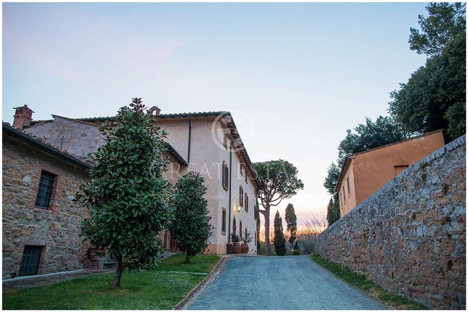 房子 在 San Gimignano, Tuscany 11055999