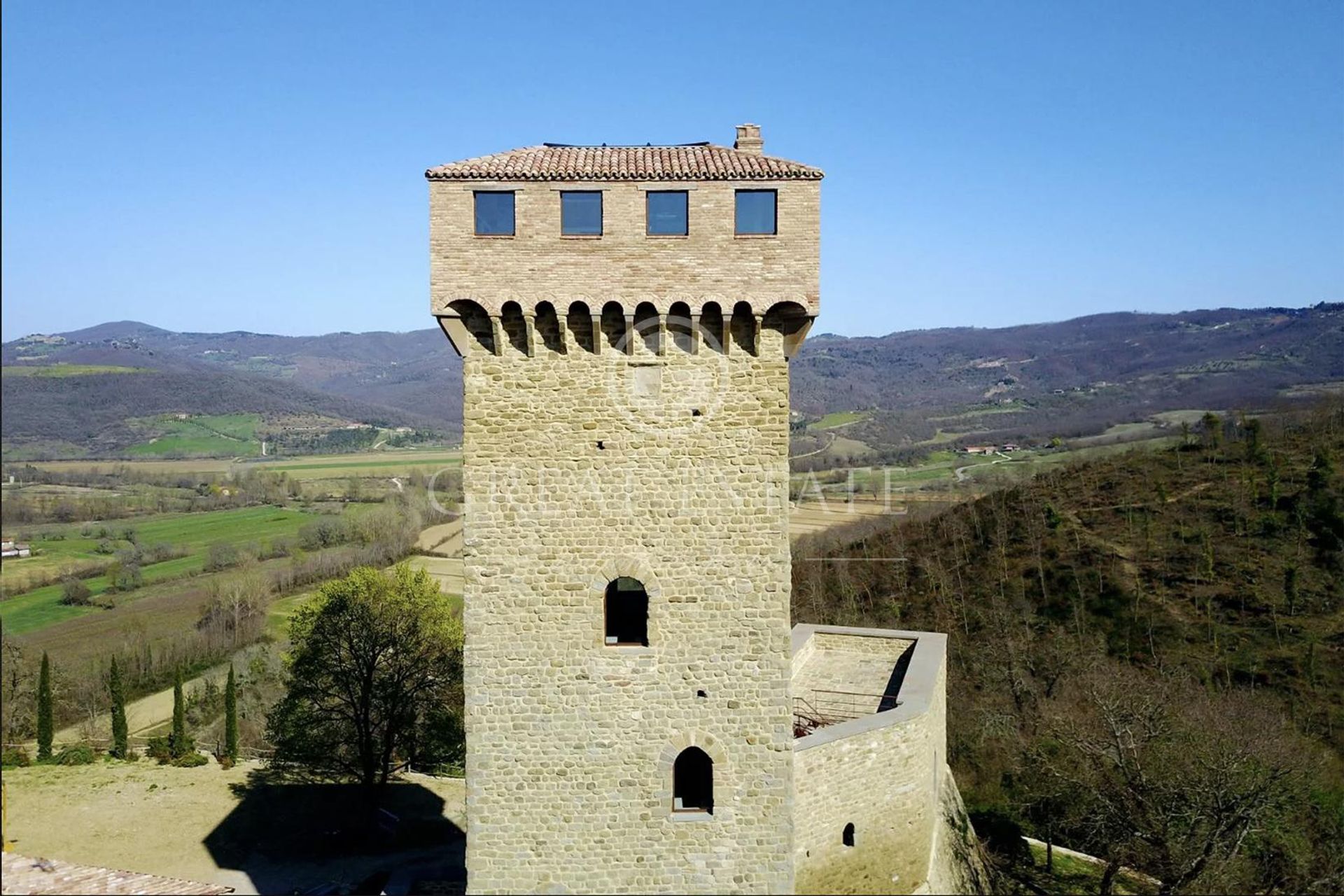 Rumah di Passignano sul Trasimeno, Umbria 11056098