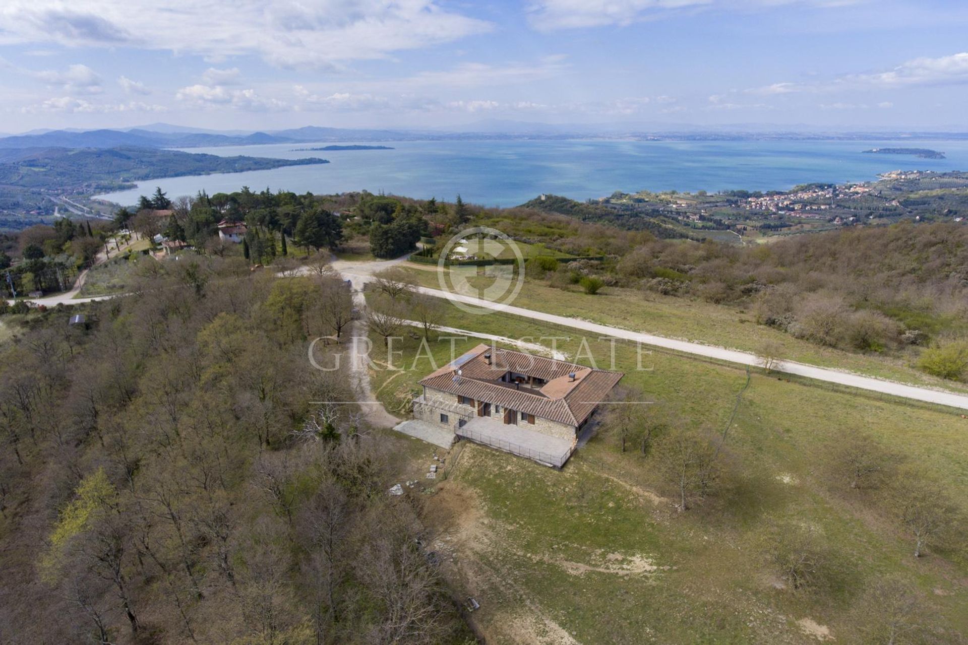 casa en Passignano sul Trasimeno, Umbria 11056117