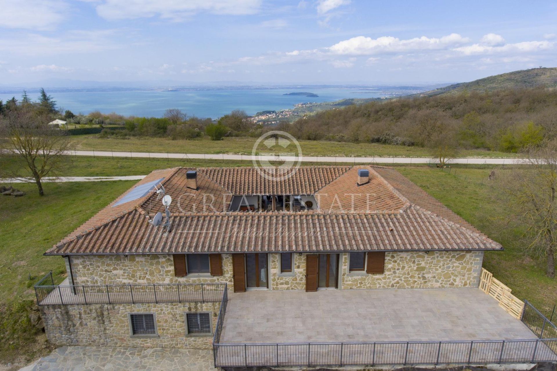 casa en Passignano sul Trasimeno, Umbria 11056117