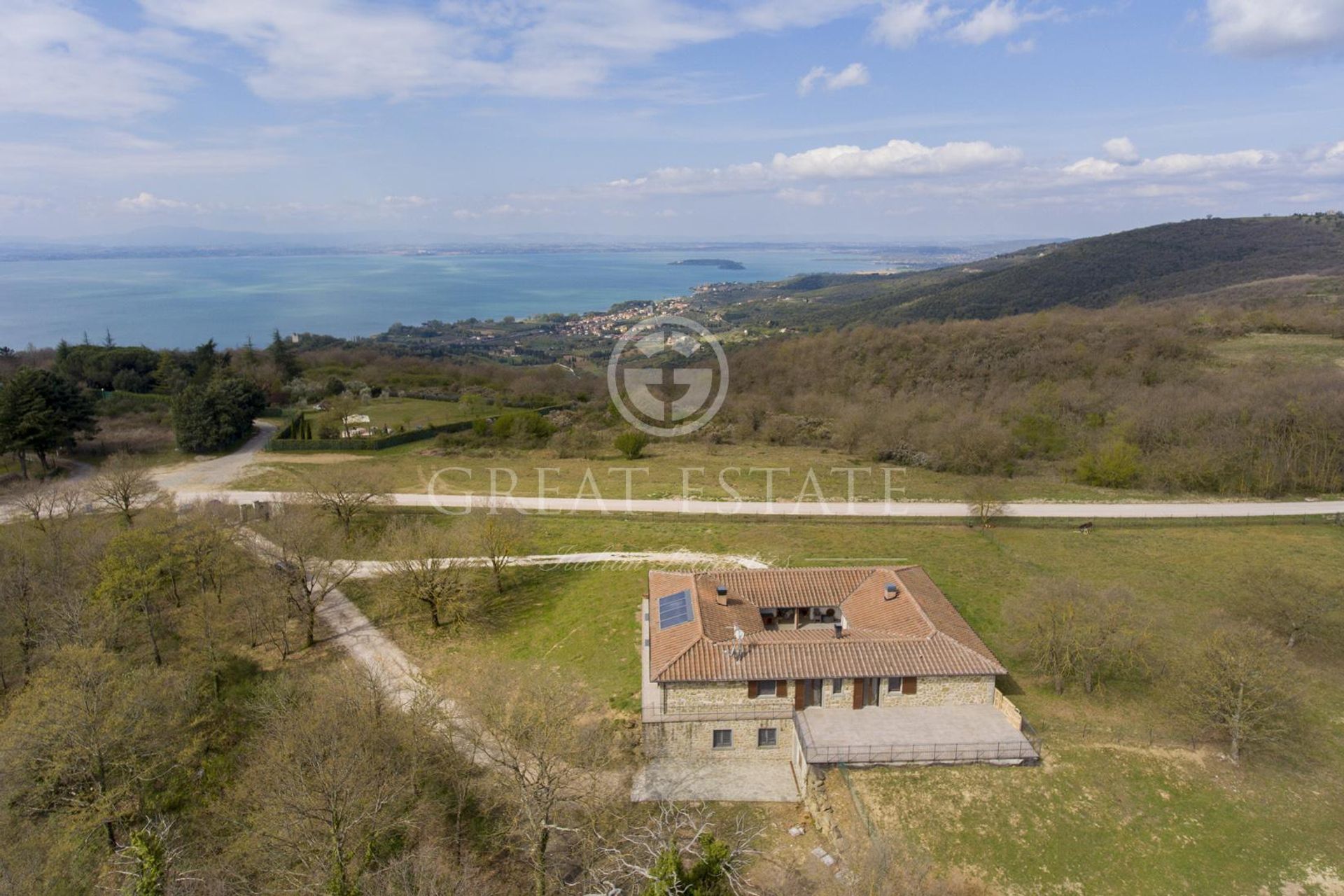 casa en Passignano sul Trasimeno, Umbria 11056117