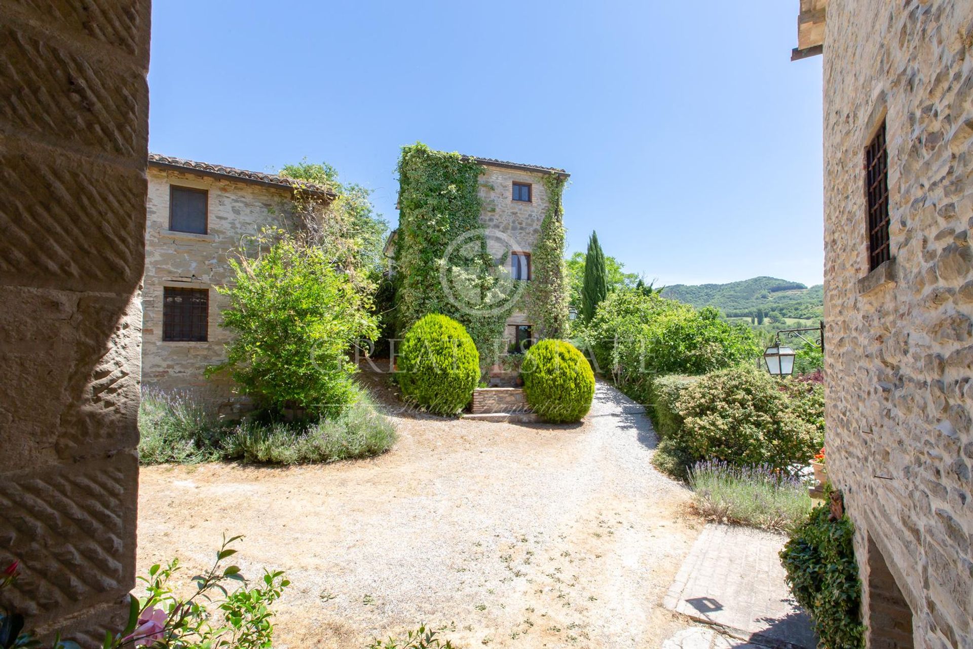 Будинок в Montone, Umbria 11056143