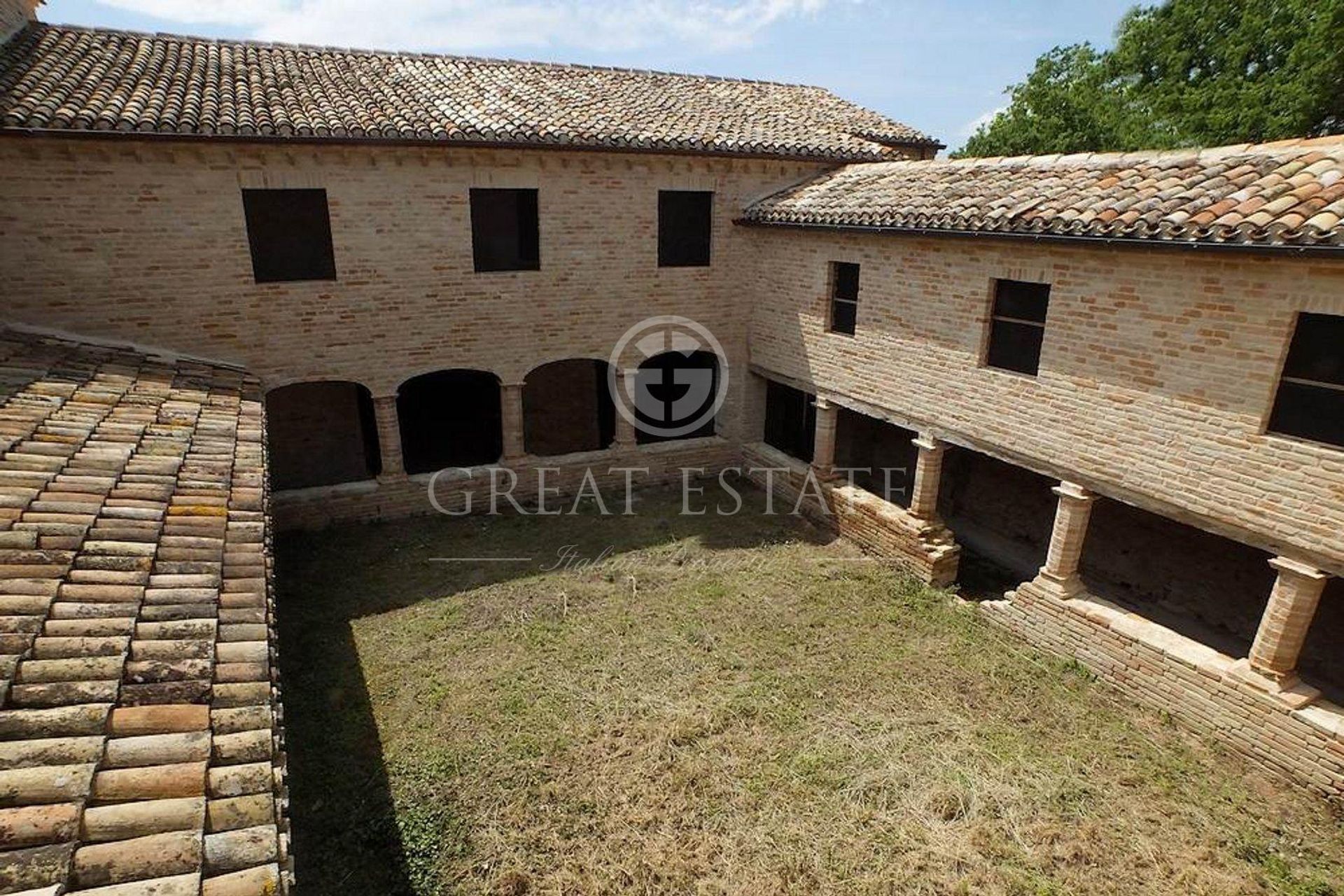 Hus i Colmurano, Marche 11056405